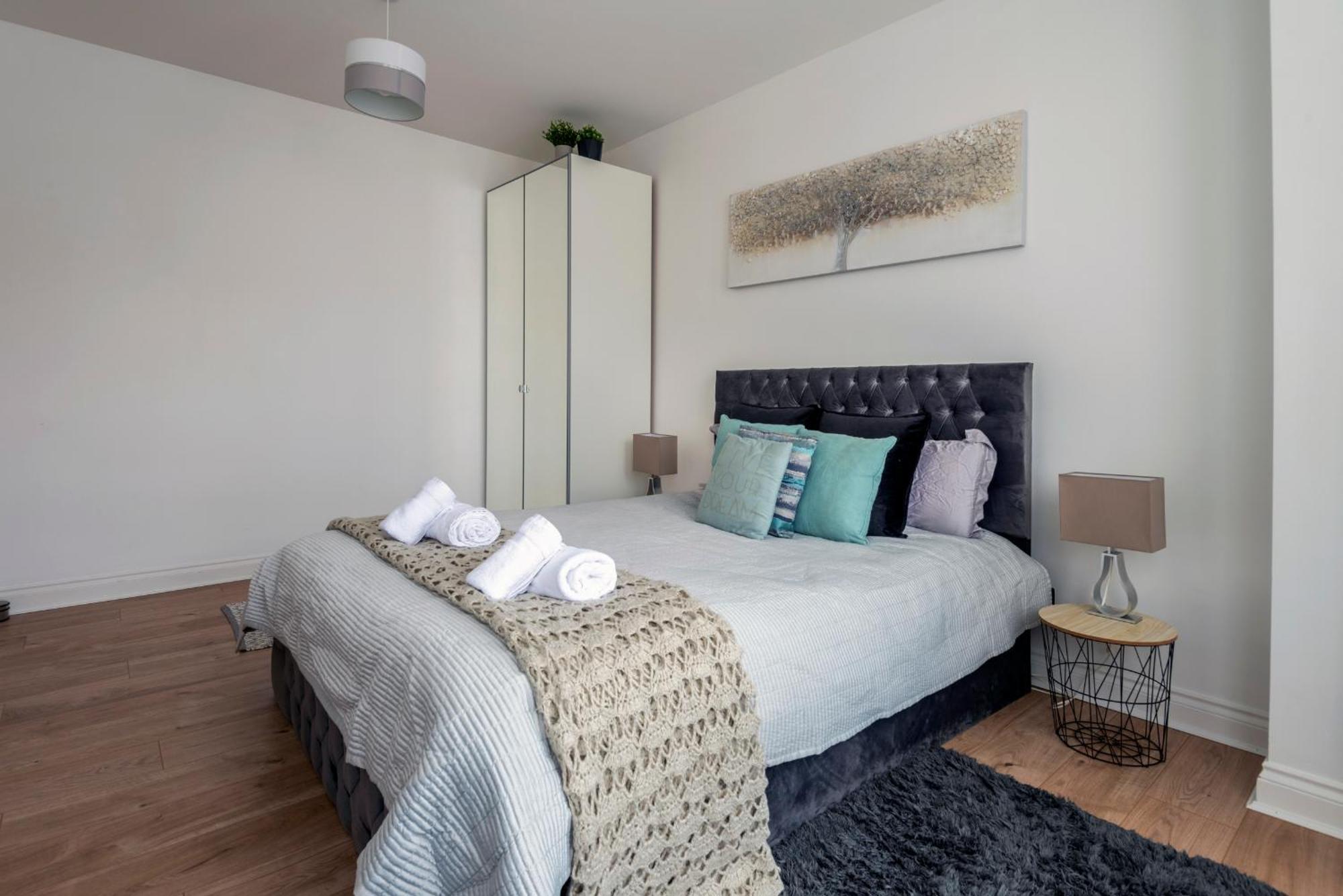 Woodside Gardens Luxury Near Alexandra Palace, Tottenham Stadium & Drumsheds * Londres