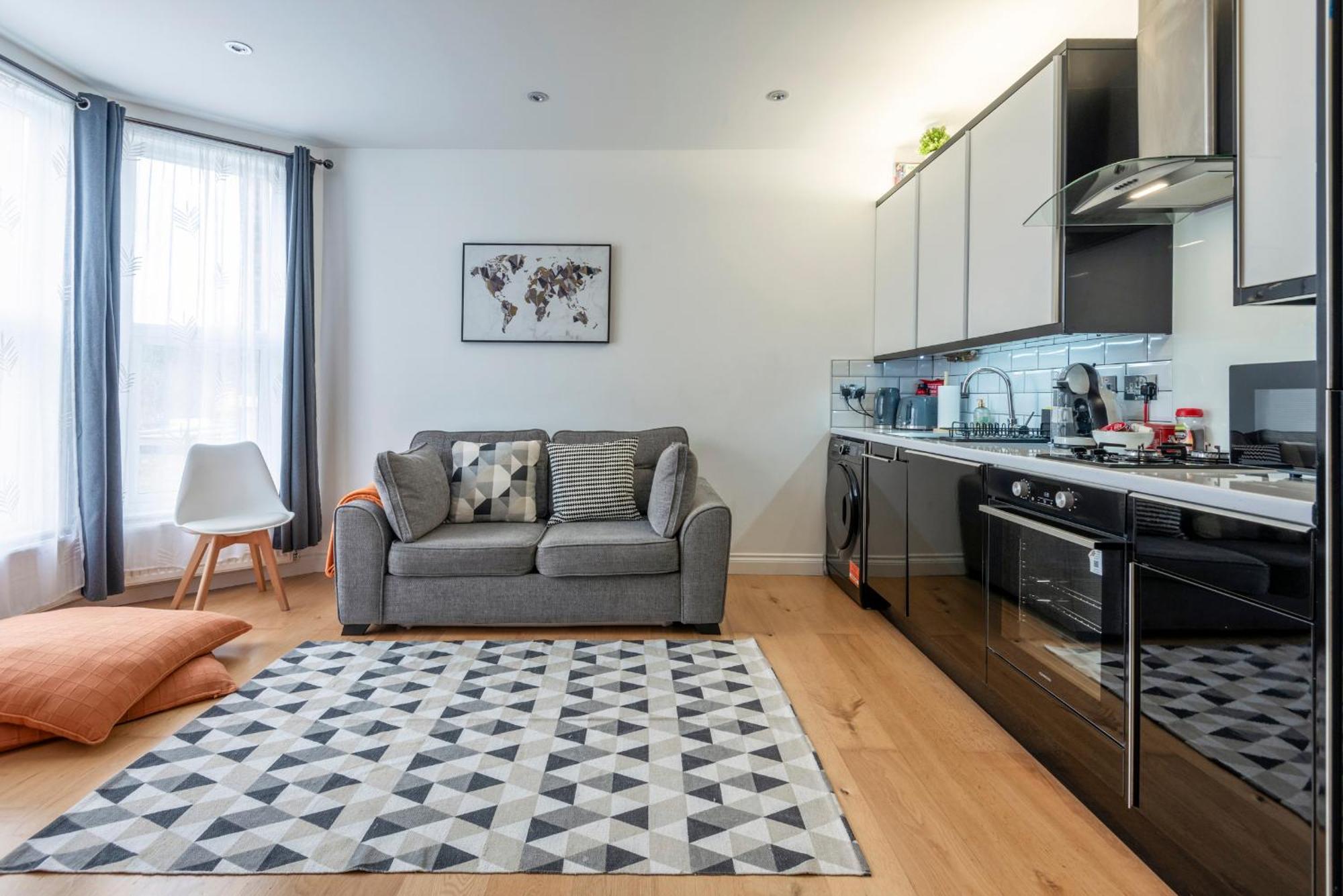 Woodside Gardens Luxury Near Alexandra Palace, Tottenham Stadium & Drumsheds Londres