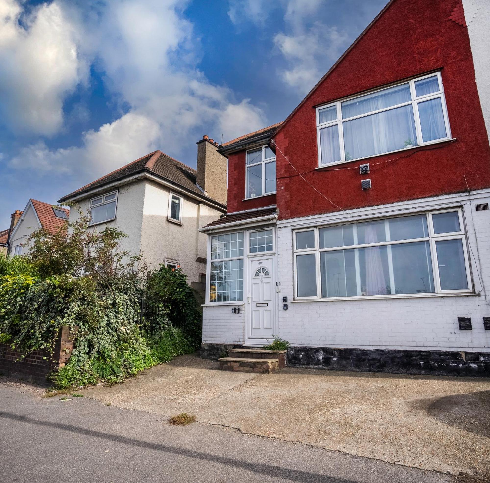 Neasdon's Guest Nest- 7 Mins Drive To Wembley Stadium Apartment London
