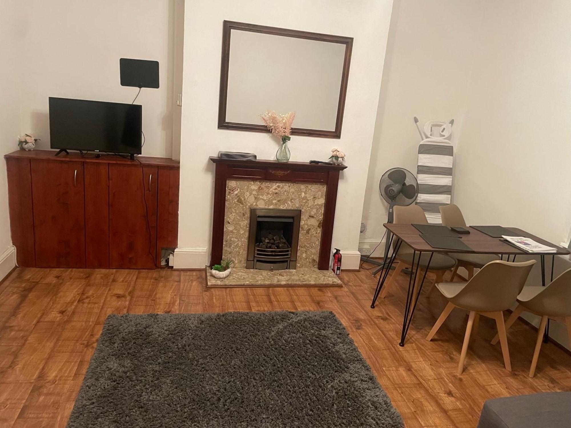 Luxury 1-bed With Stunning Views Perfect For Short In