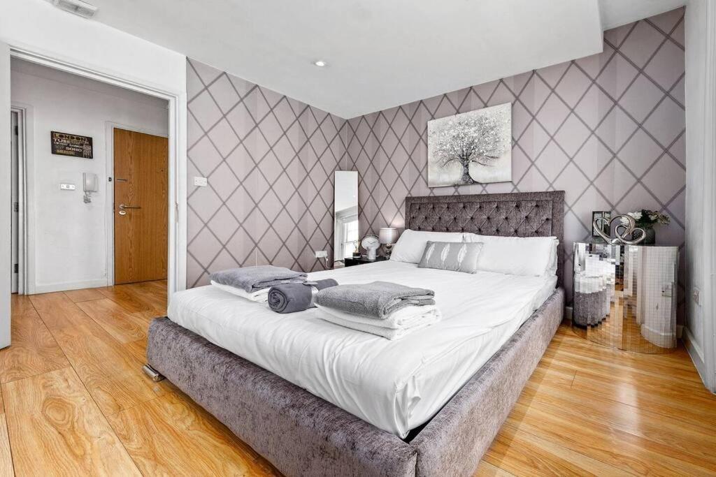 Appartement 3 Bedroom In Haymarket Sleep 10 Hy2