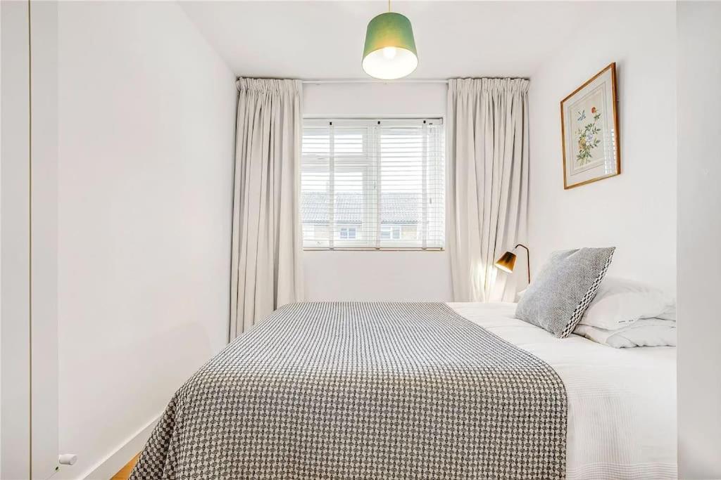 Apartment 2 Bed Bright Flat In Fulham