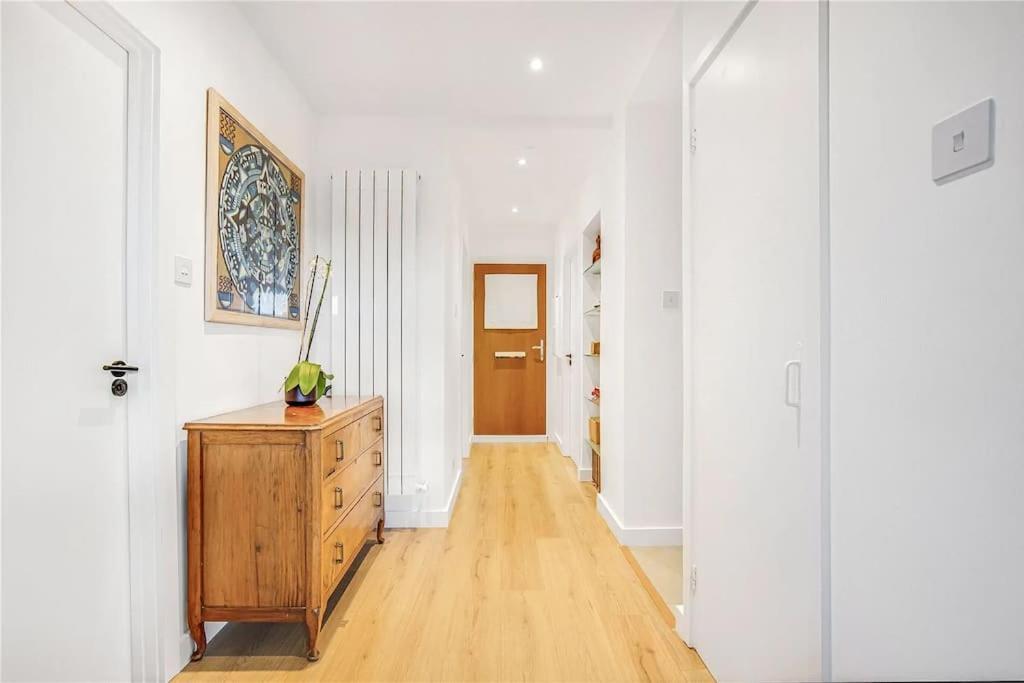 Apartment 2 Bed Bright Flat In Fulham *
