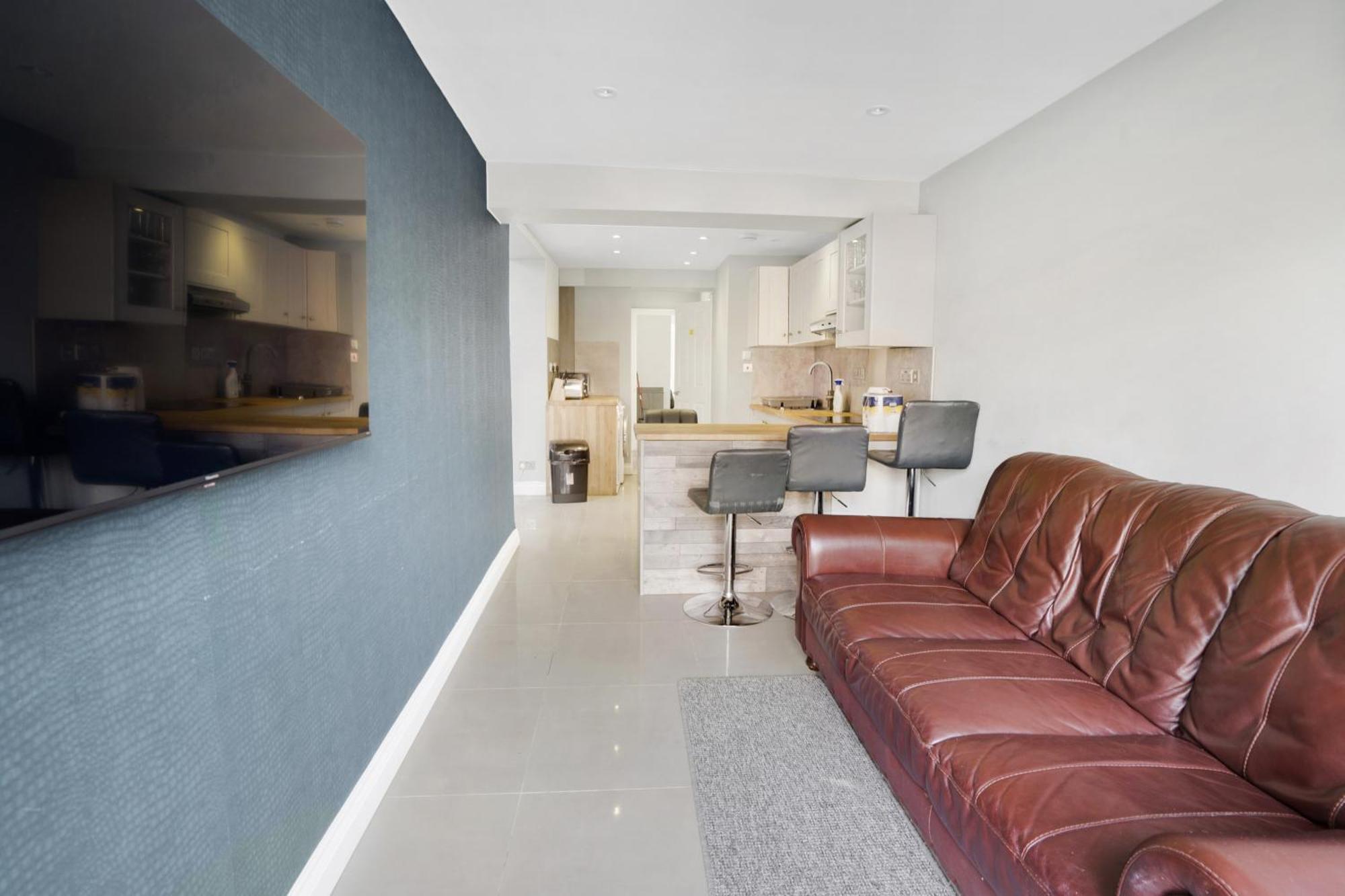 7 Bedroom House With Garden Londres