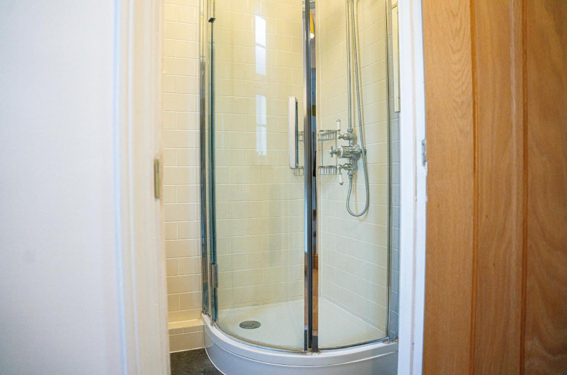 Away From - Spacious 3 Bed * Londres