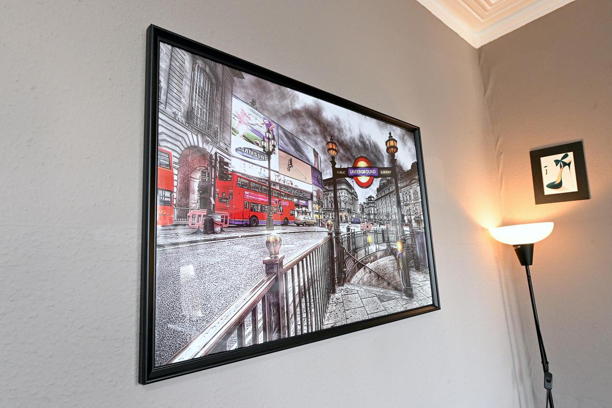 Stunning 3 Bedroom Serviced Flat In North Appartement *