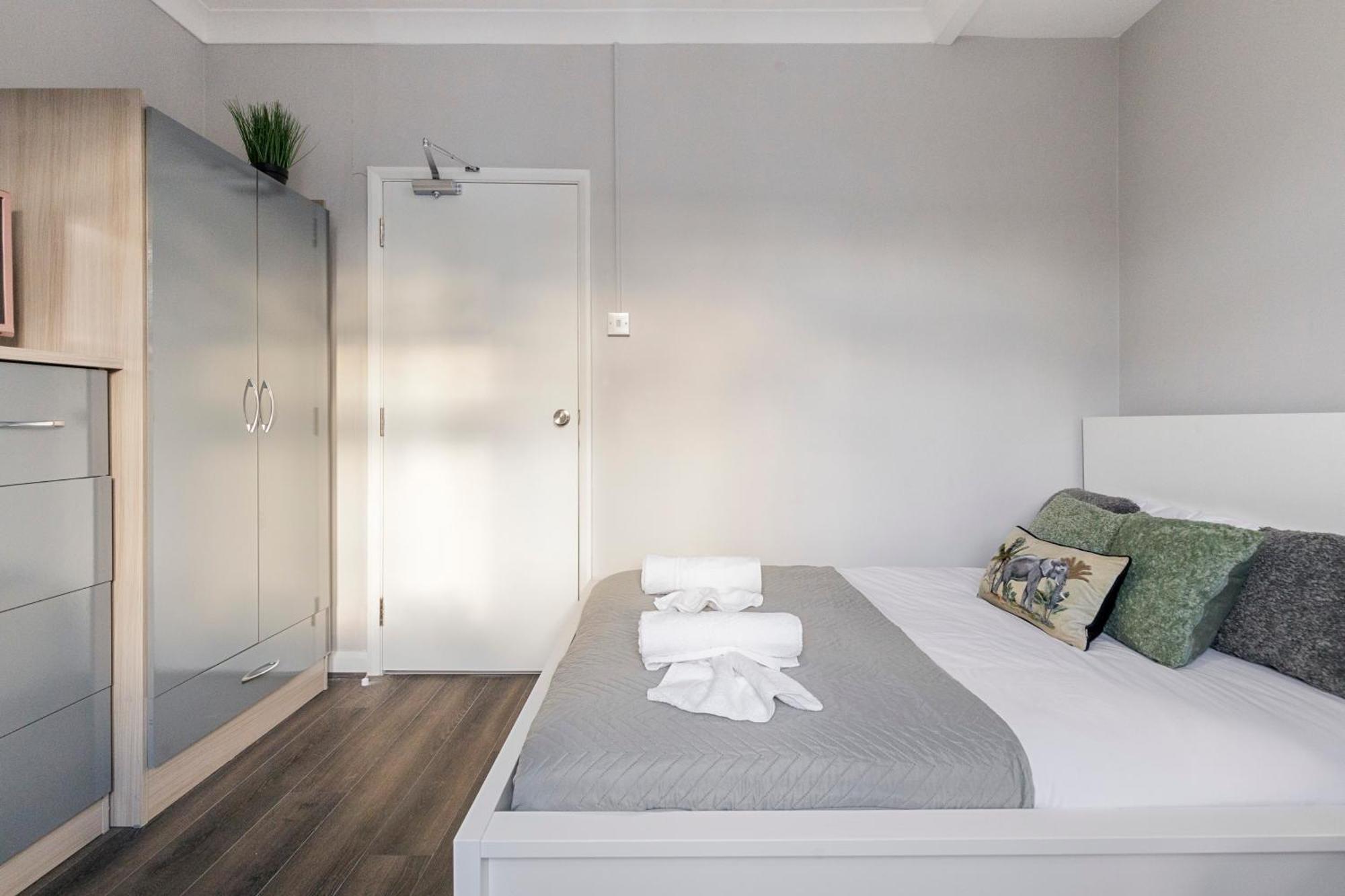 Chrystal Palace With Free Parking Lambeth