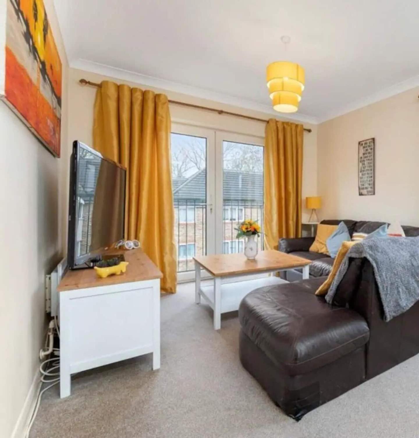 Сasa de vacaciones Peaceful 3 Beds - Near Central