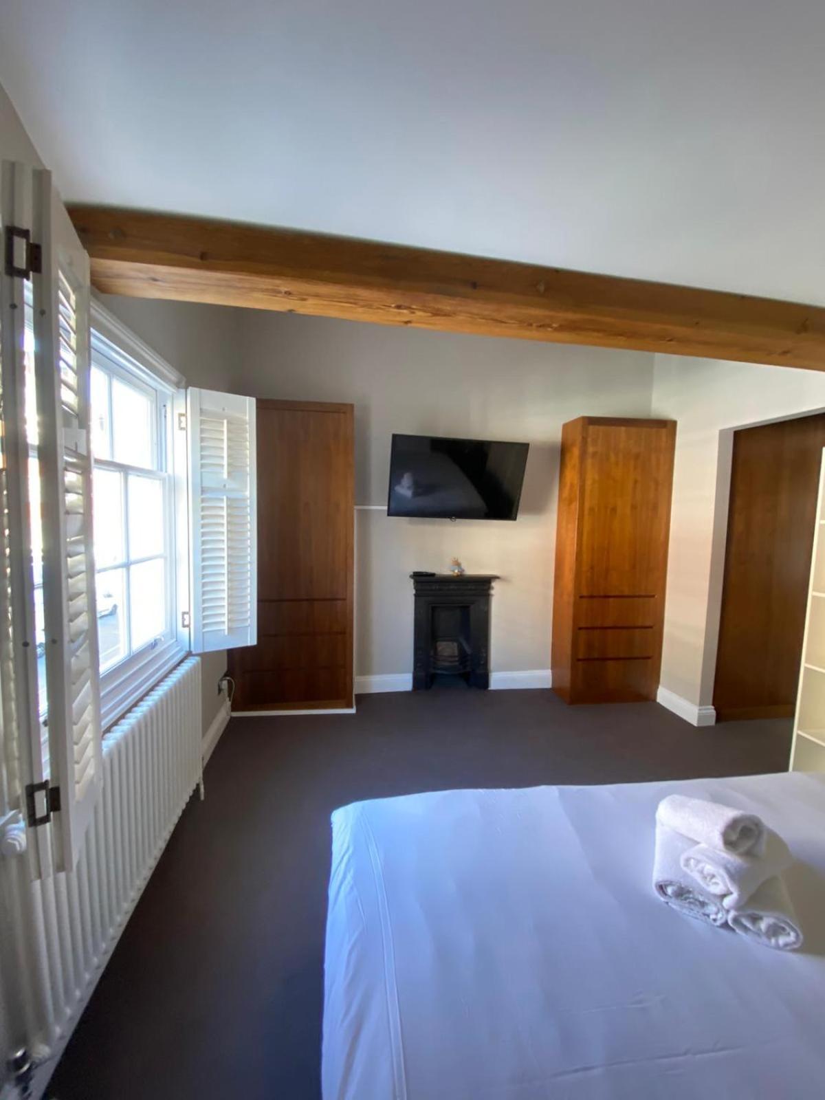 Fairytale Belgravia House - 2 Beds 2 Baths 4 People Londen