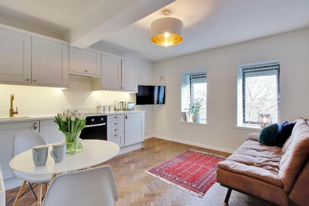 Chic 2-bed Apartment, Free Wi-fi And Parking Appartement Londres