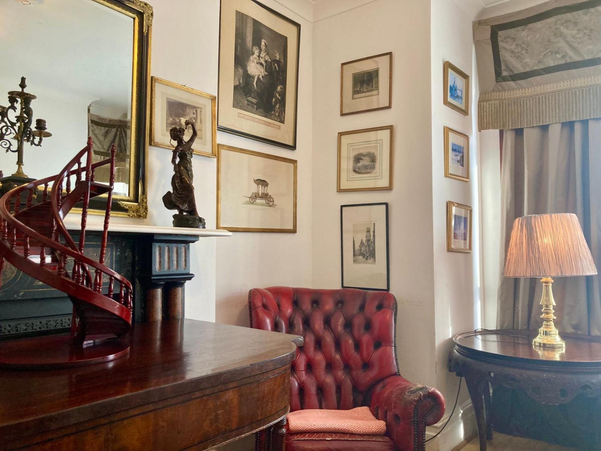 Quality And Very Good Value Private In Close To Notting Hill Zone 2 * Londres