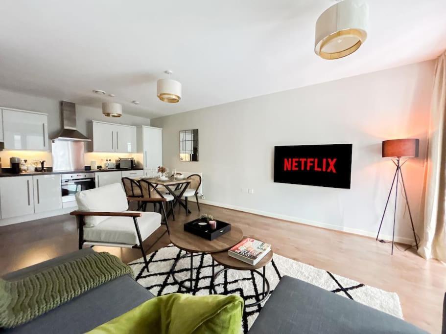 Stylish Urban Sanctuary With Parking * Londres