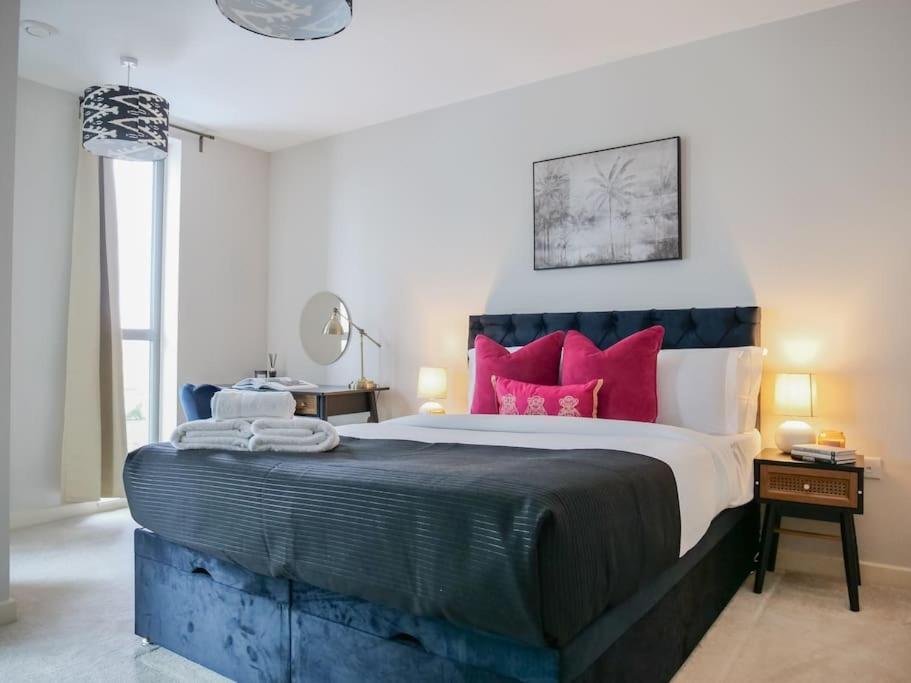 Stylish Urban Sanctuary With Parking Apartamento Londres