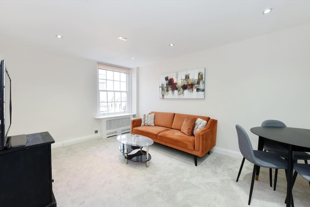 Appartement Three Bedrooom Flat In Heart Of Londres