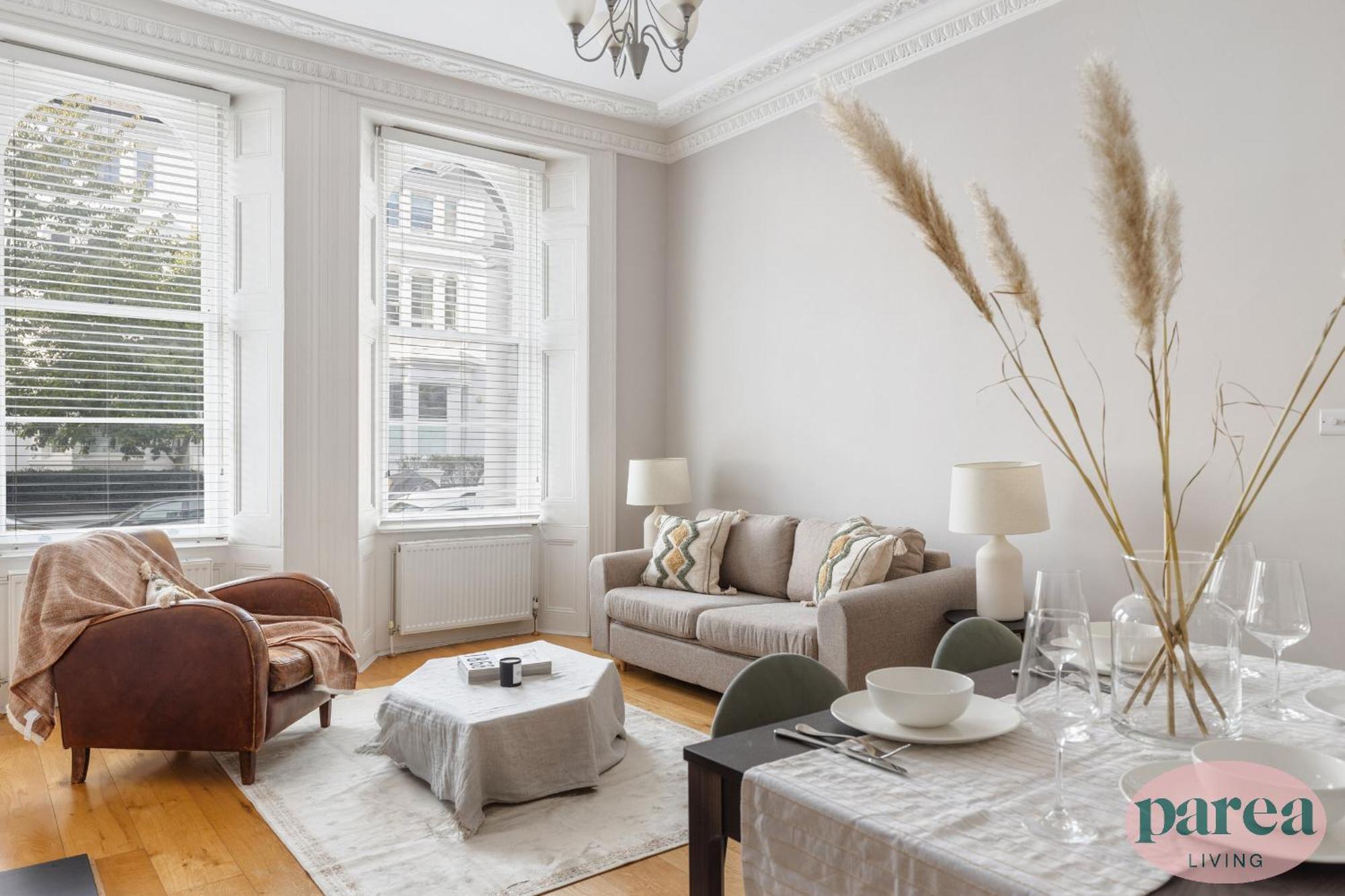 Parea Living - Notting Hill, Stylish 1-bedroom Flat, Private Gardens, Remote Working Londres