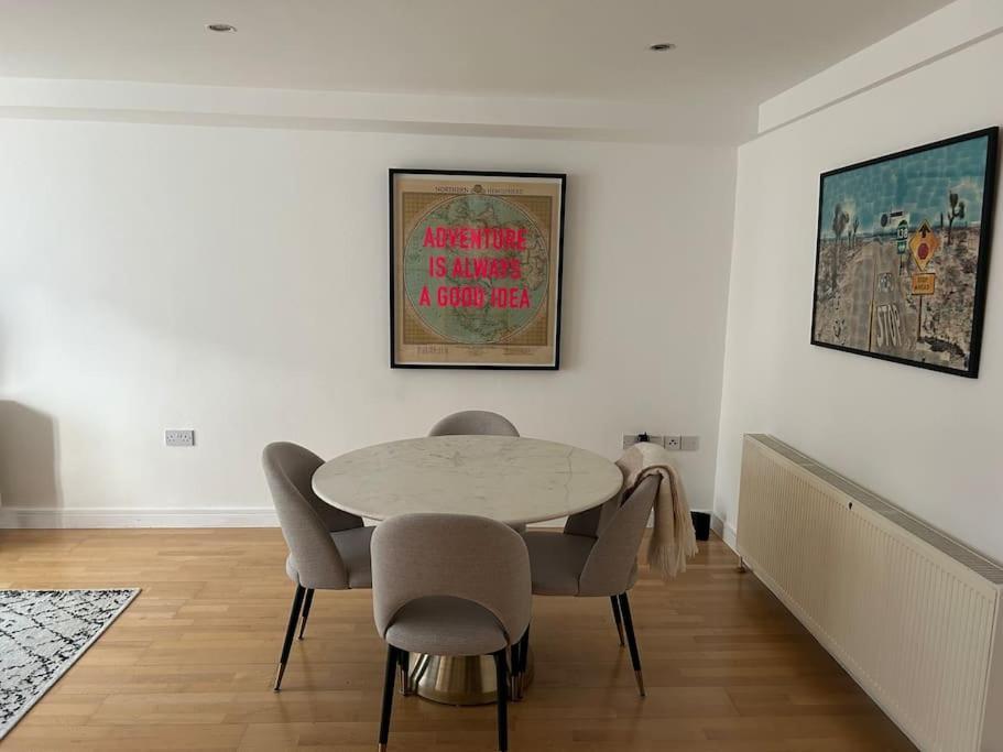 Apartamento 1 Bed Flat With View Of Vibrant Hoxton Square *