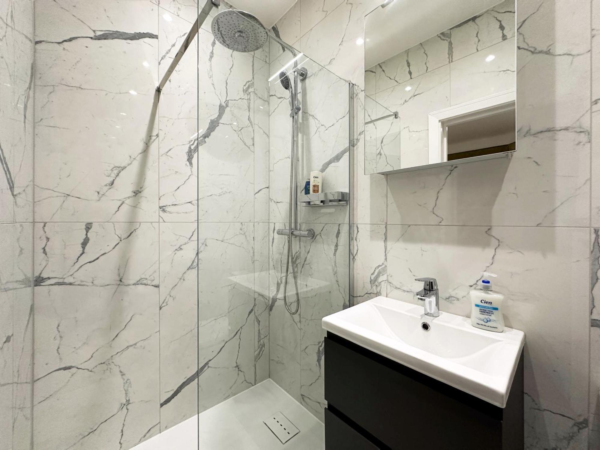 Nancy's Place In Notting Hill - 2 Double Beds, Ideal For Families Apartamento