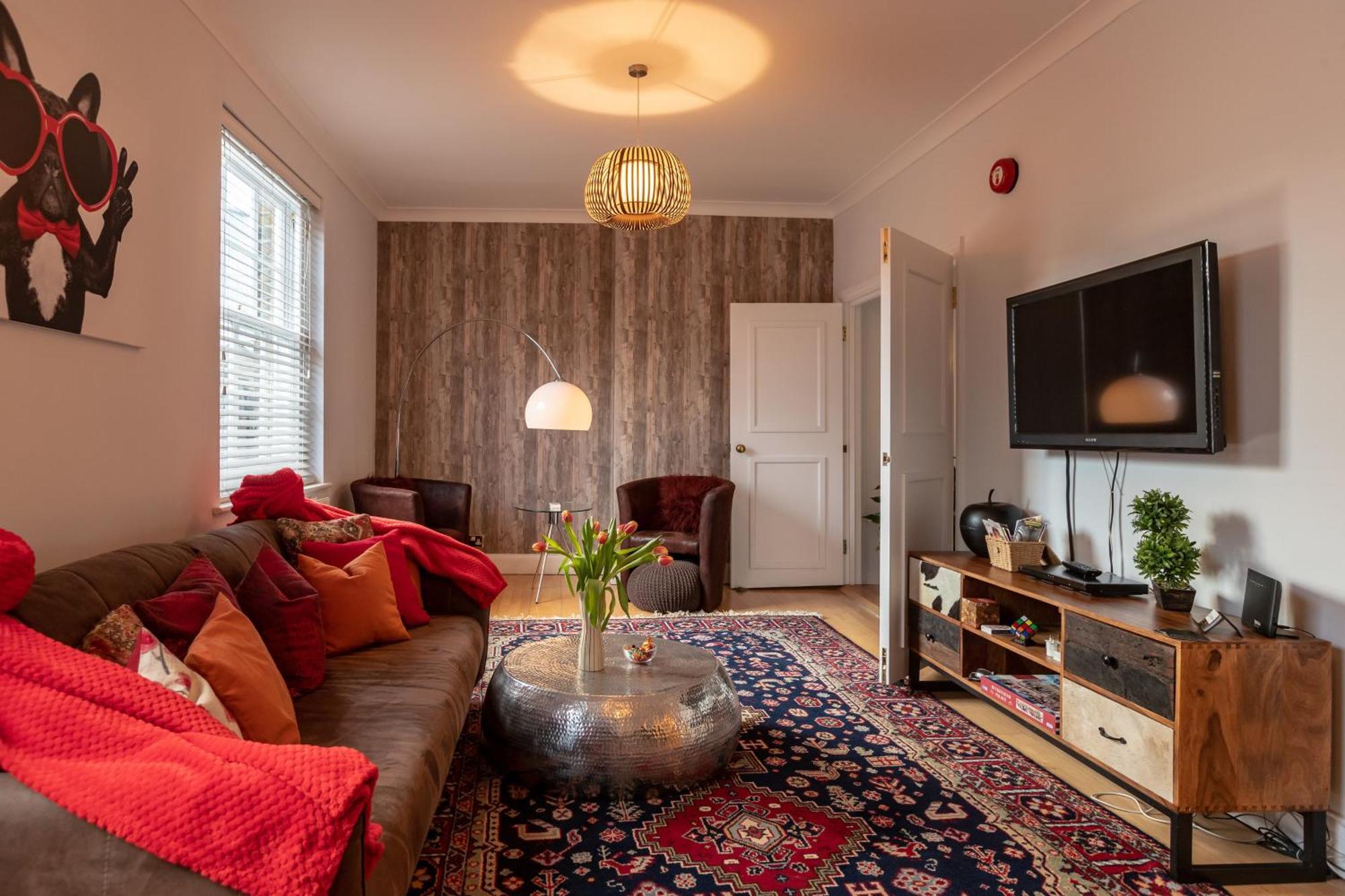 The Zenscape - Chic 2 Bedroom In Covent Garden L Sleeps 6 With Sofa Bed L Prime Location Free Wifi L Perfect For Business & Leisure Travelers L 15percent Off Weekly & 20percent Off Monthly Stays! Appartement Londen
