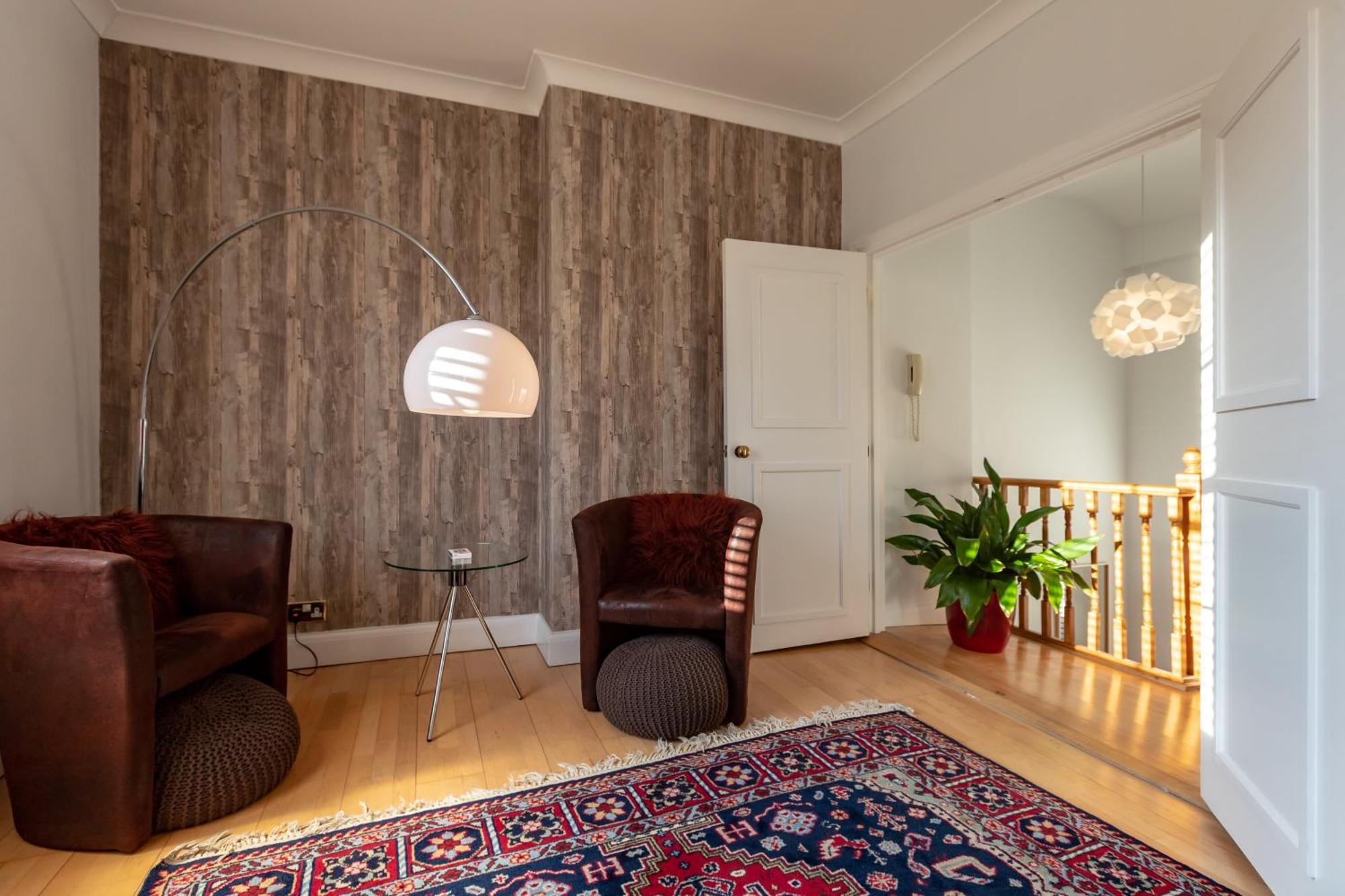 The Zenscape - Chic 2 Bedroom In Covent Garden L Sleeps 6 With Sofa Bed L Prime Location Free Wifi L Perfect For Business & Leisure Travelers L 15percent Off Weekly & 20percent Off Monthly Stays! Appartement