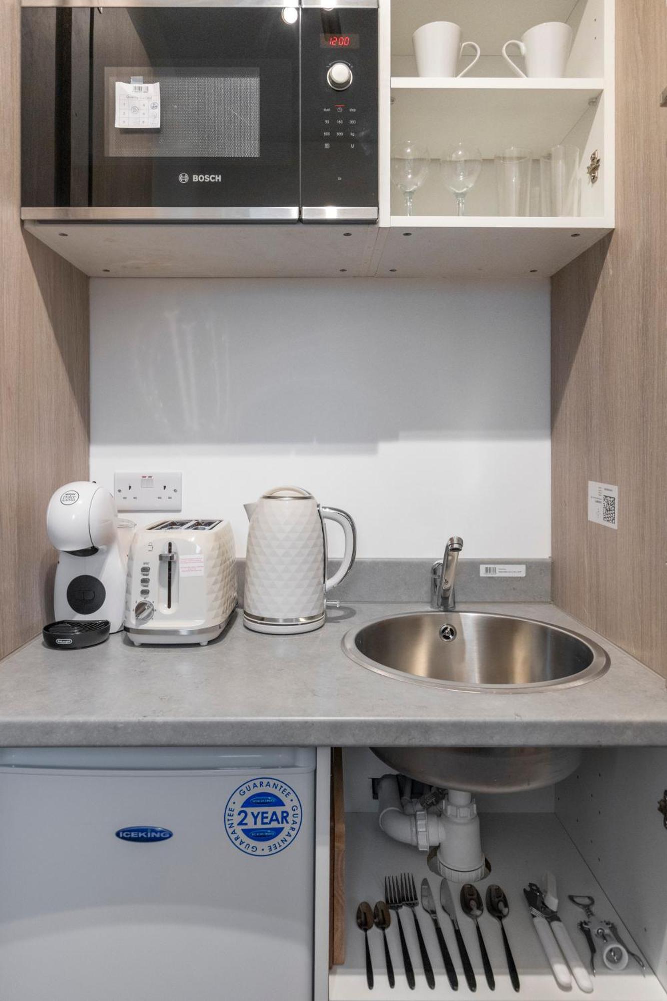Beautiful-cosy-king Sized Bed Flat 3 Min Walk To Tube Station * Londres