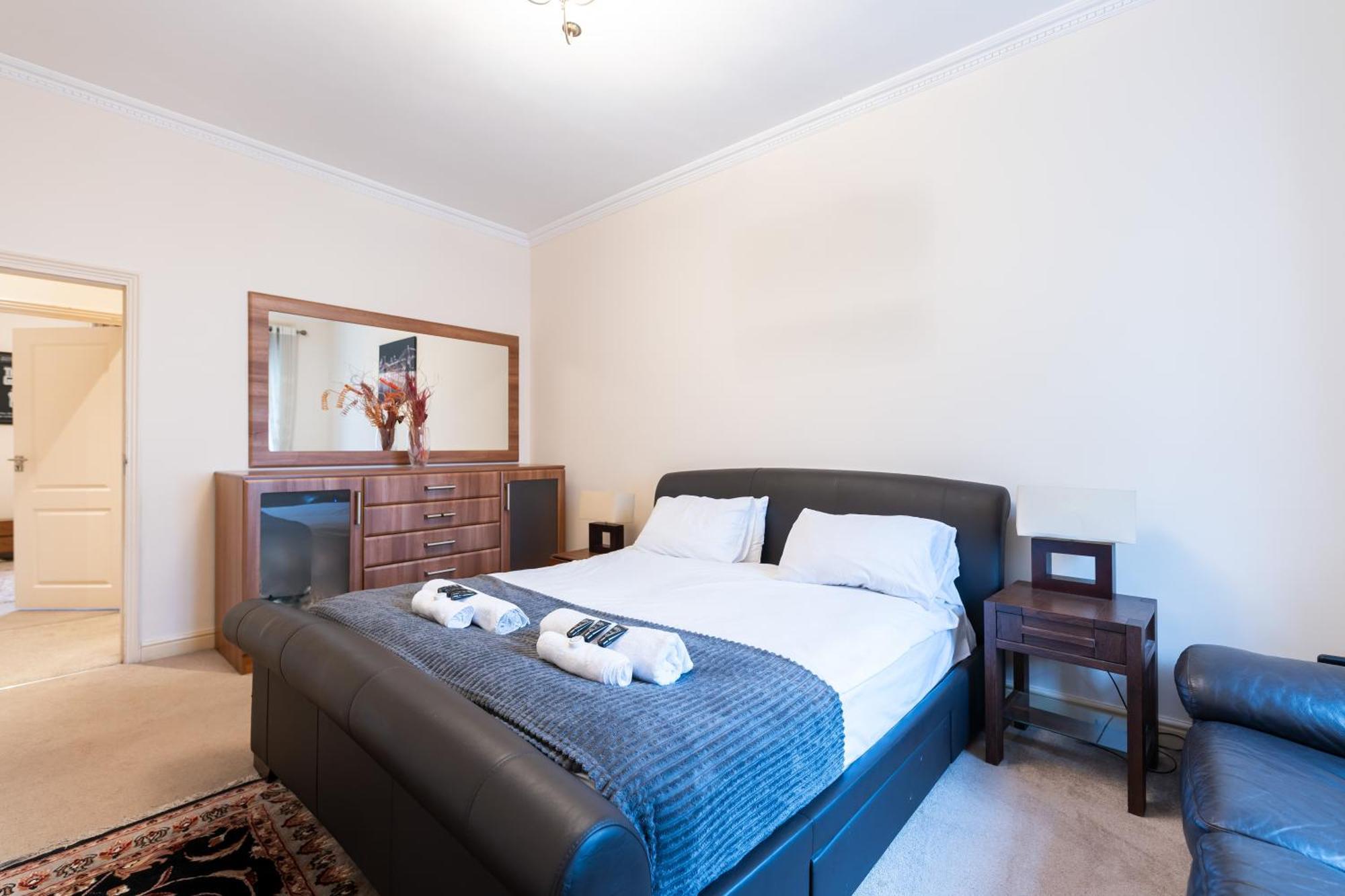 Luxury 4 Bedroom Flat In Sussex Gardens Apartamento