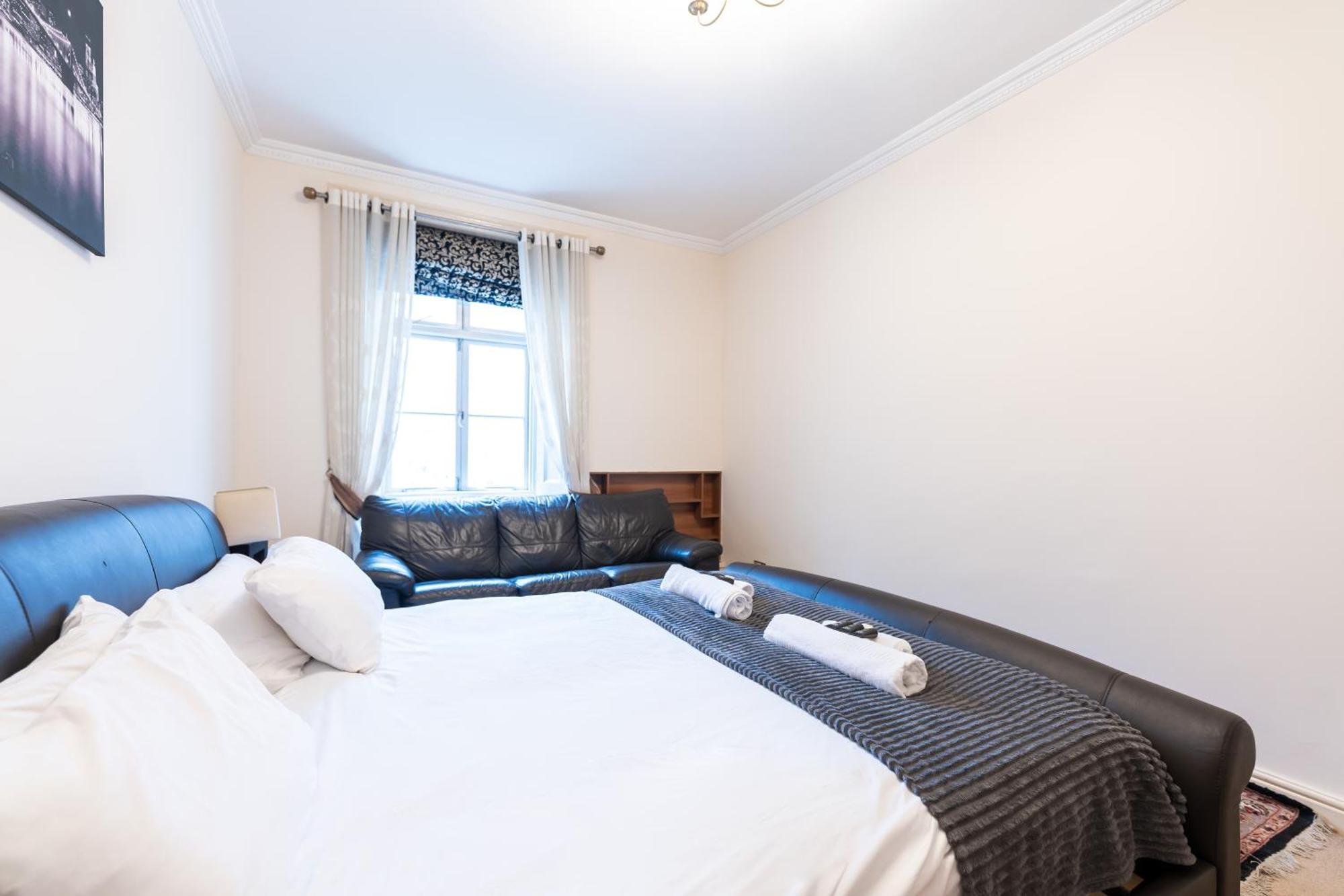 Luxury 4 Bedroom Flat In Sussex Gardens Londres