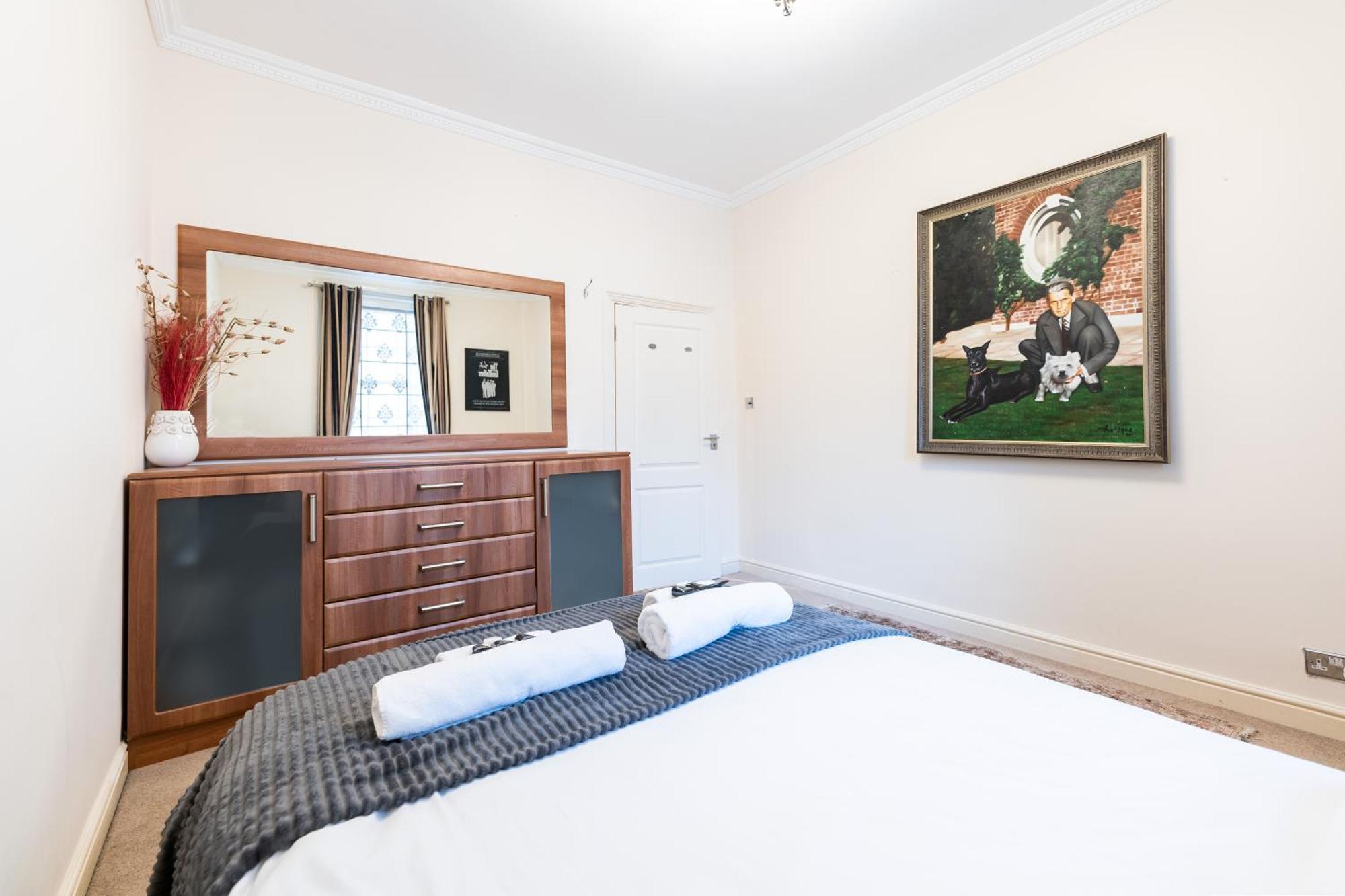 Luxury 4 Bedroom Flat In Sussex Gardens Apartamento *