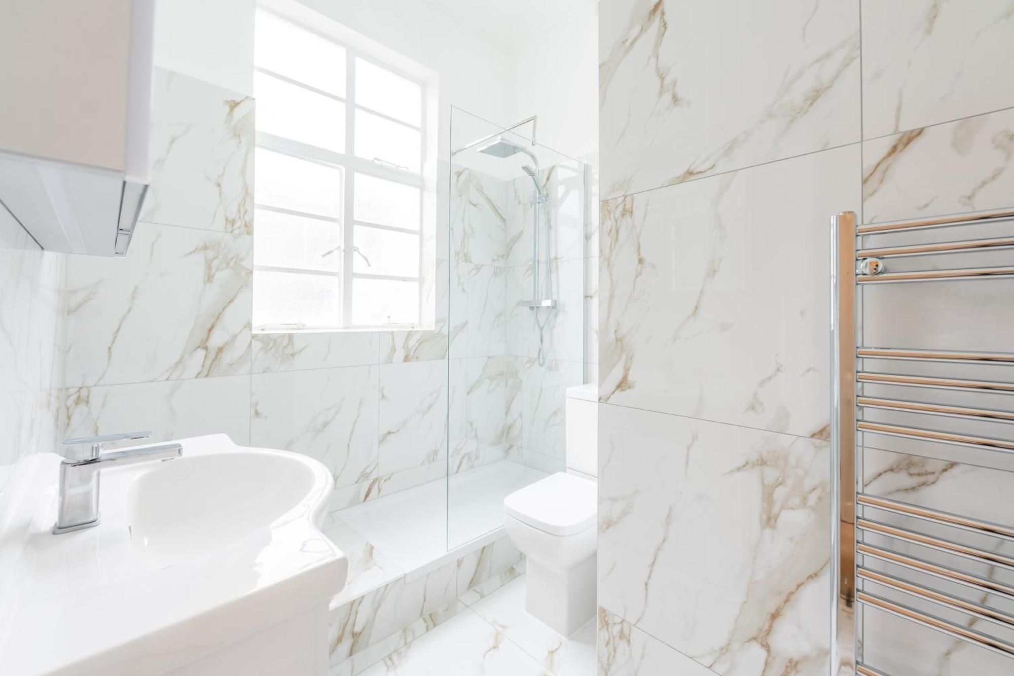 Luxury 4 Bedroom Flat In Sussex Gardens Londres