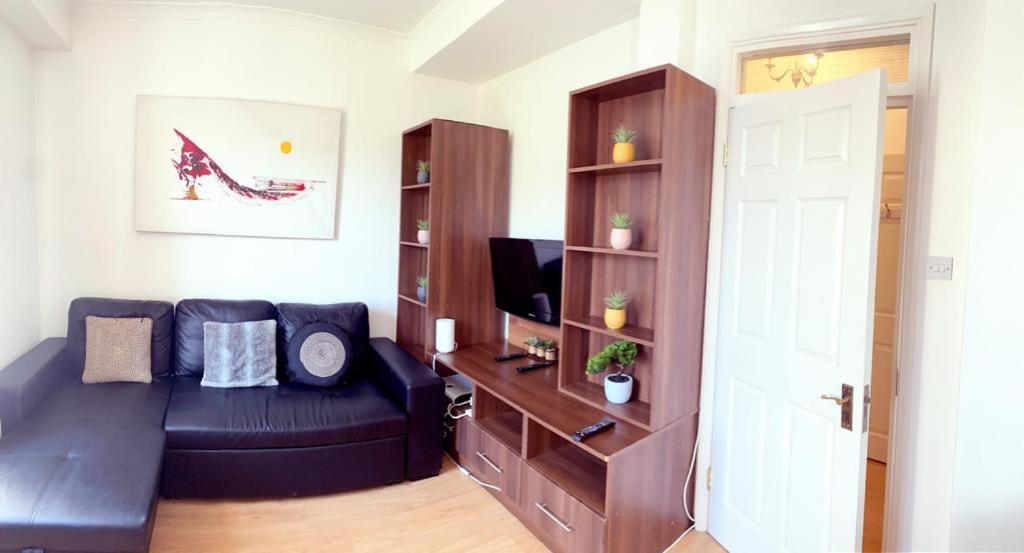 Uk Chaps Retreat: 2 Bedroom - 2bathroom
