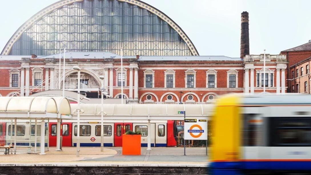 Apartment 1-bed Apartment, Close To Kensington Olympia With Free Wi-fi & Netflix London