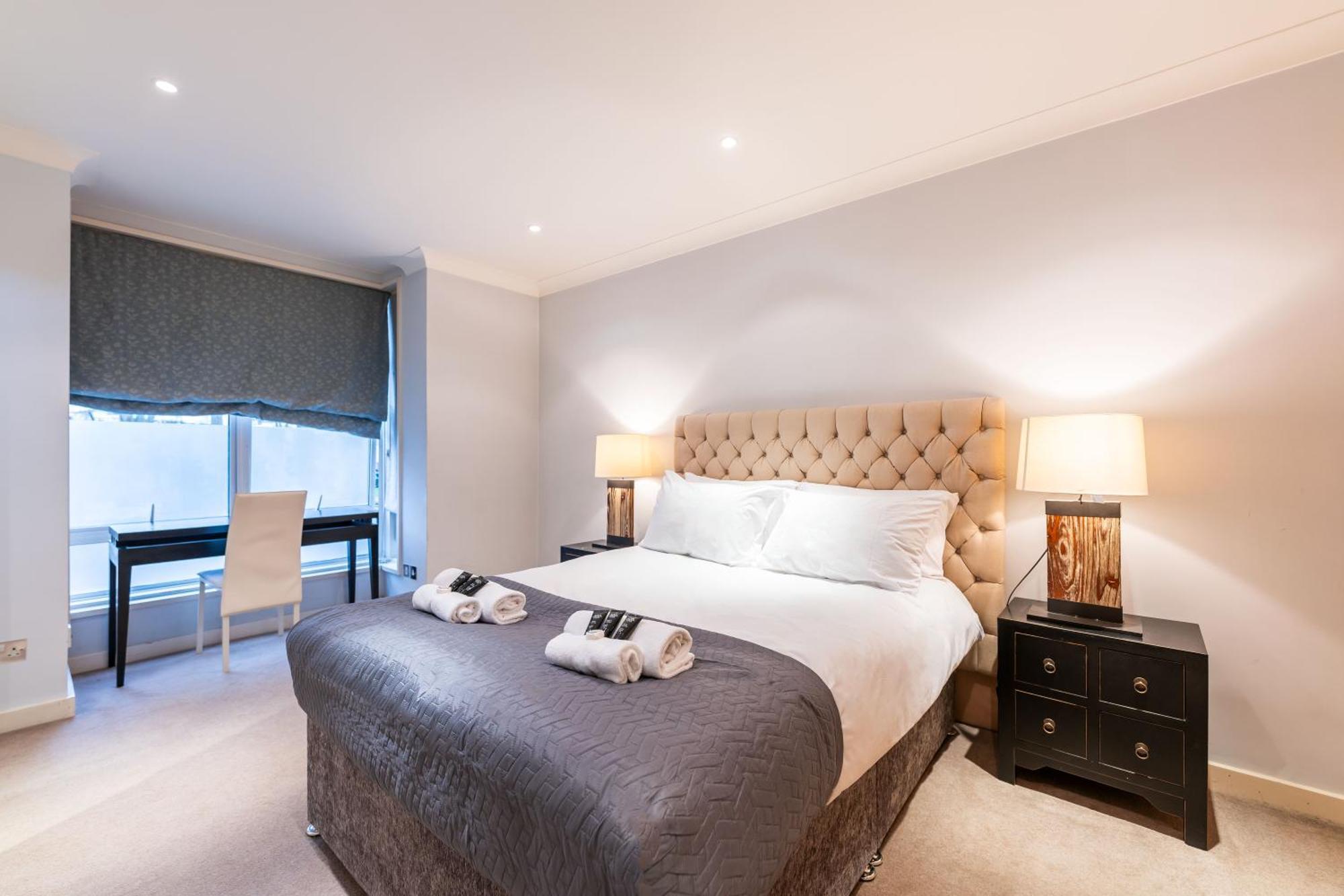 Luxury 6 Bedroom House In Southwick Street Apartamento *