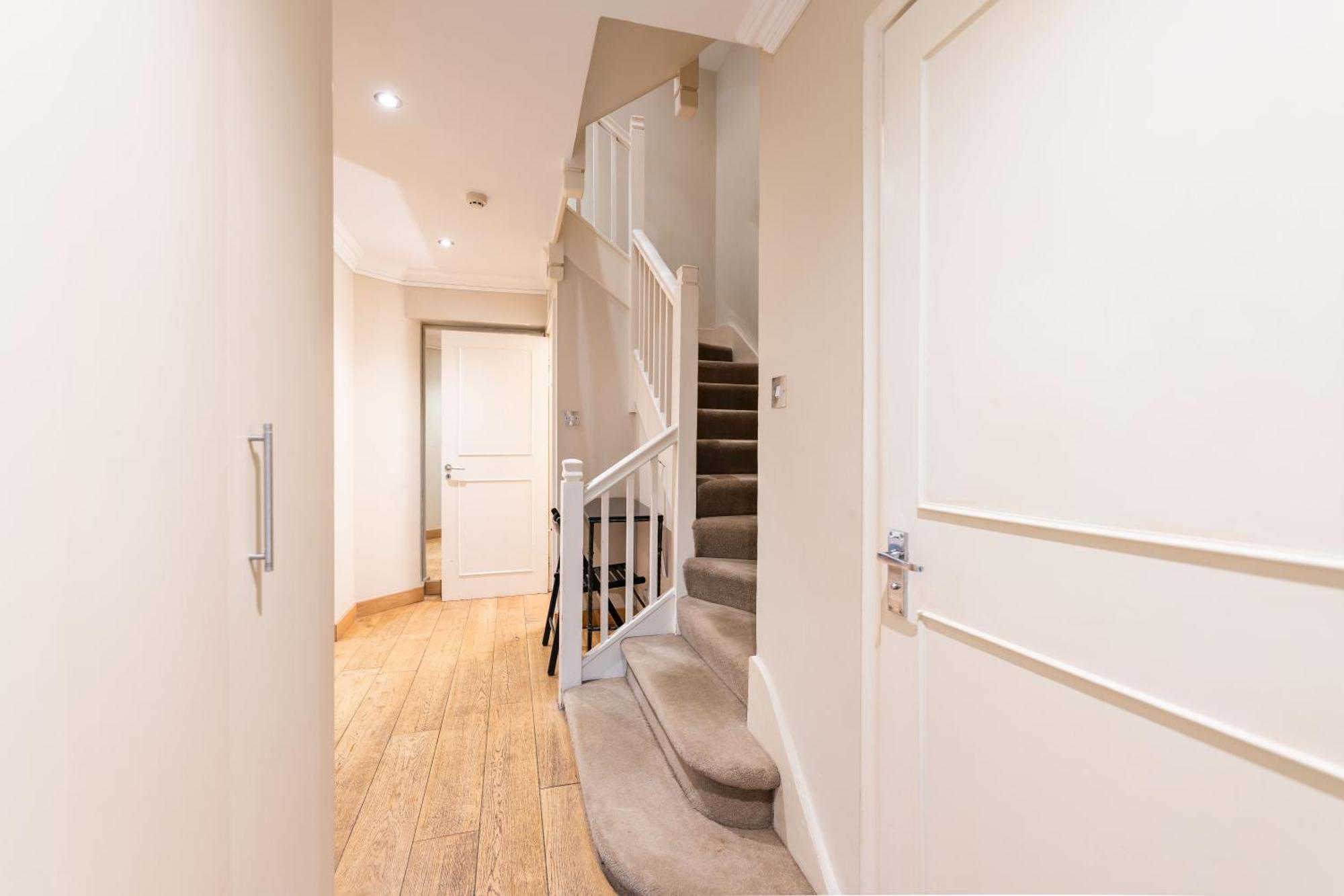 Luxury 6 Bedroom House In Southwick Street Apartamento *