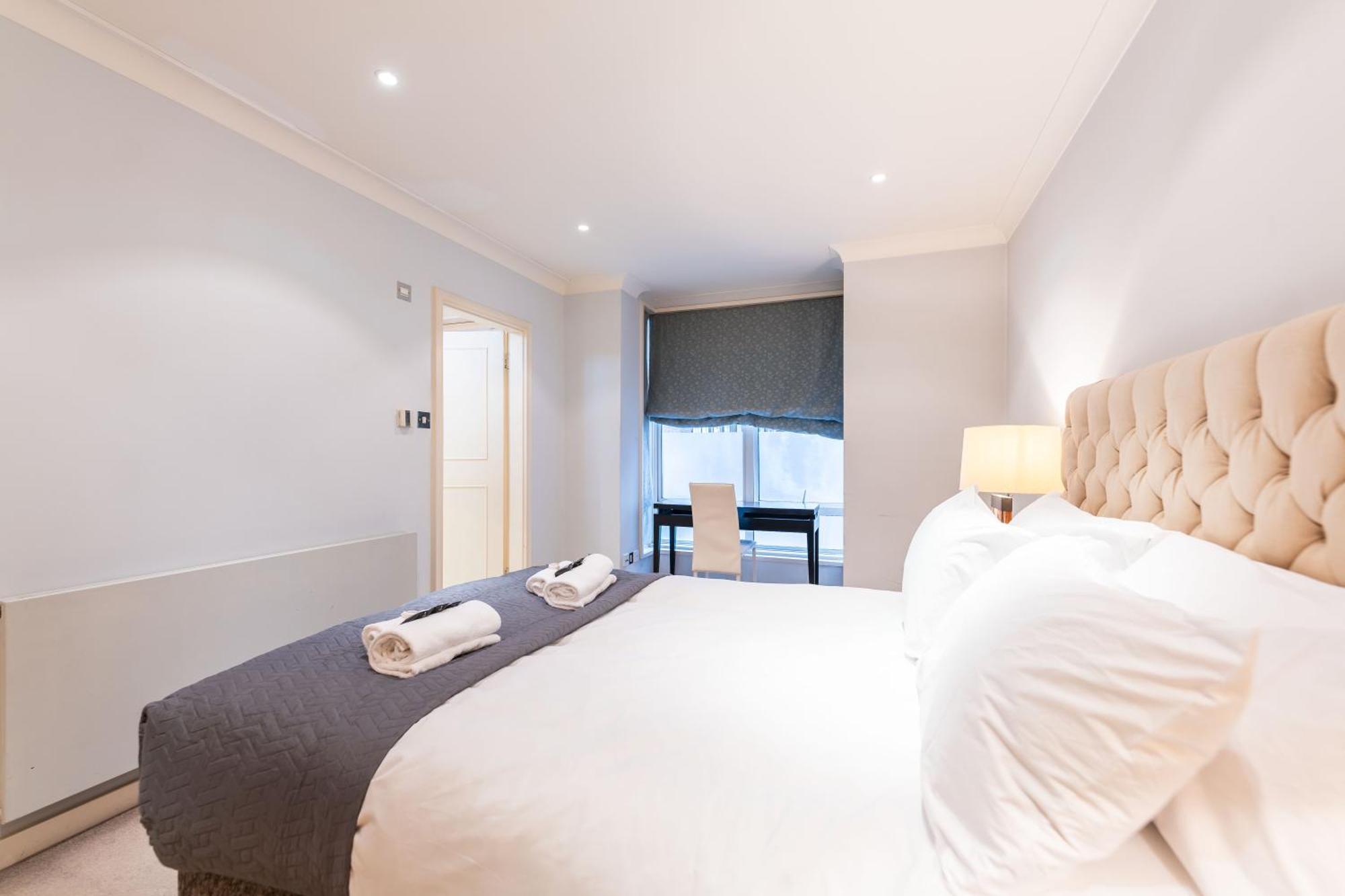 Luxury 6 Bedroom House In Southwick Street Apartamento