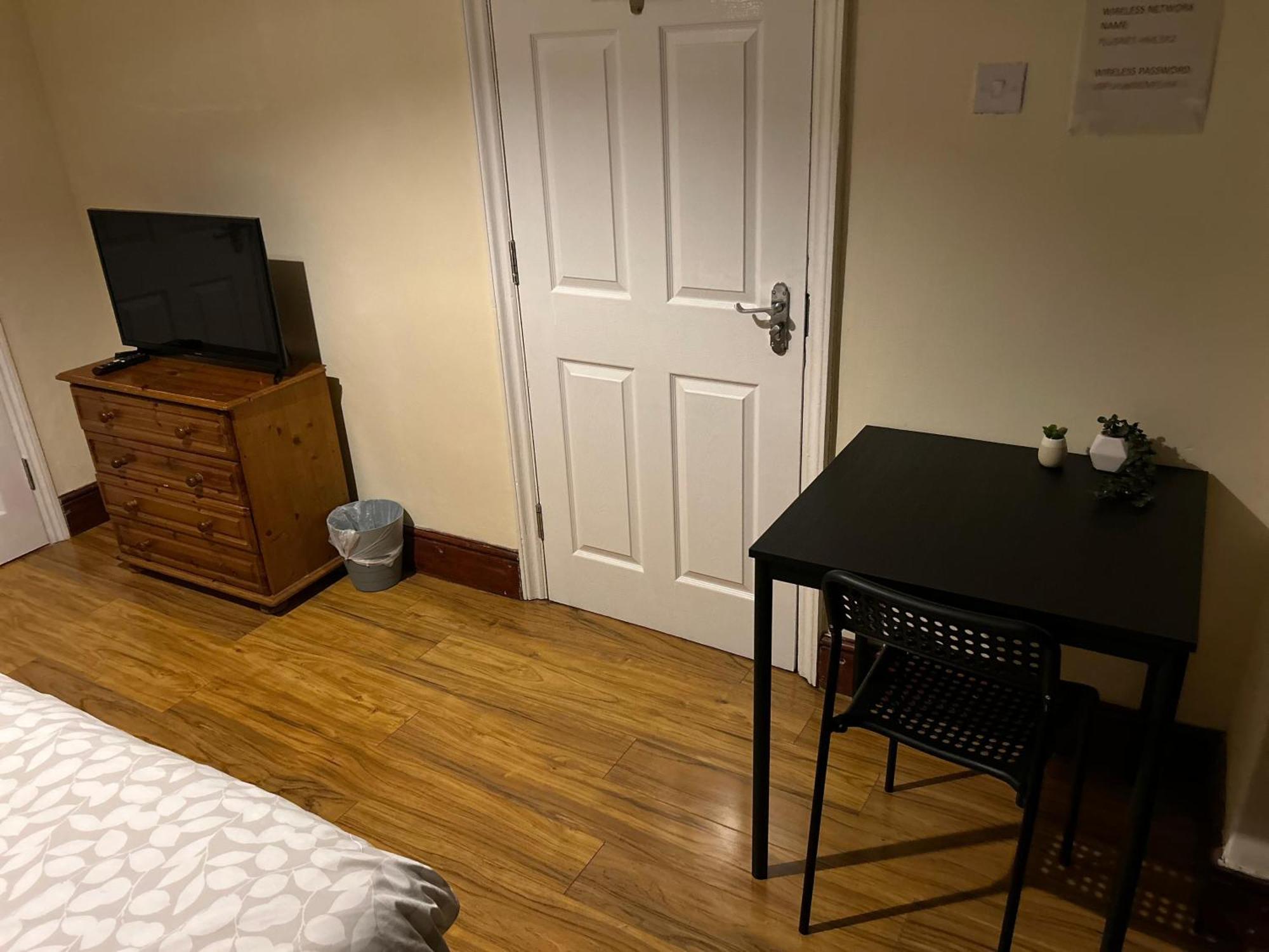 29 Ansell Road * Londres