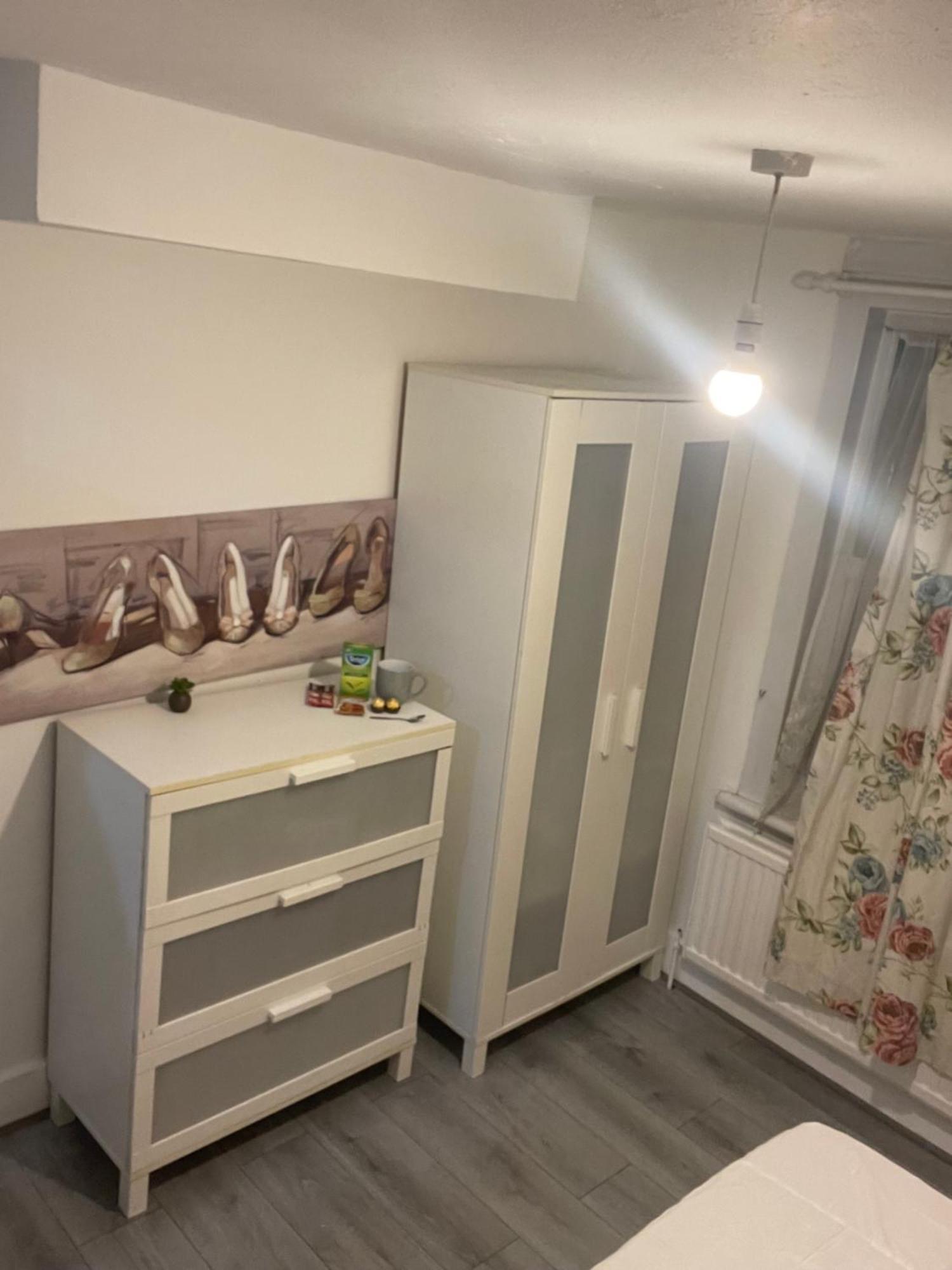 Pensión Cozy 25 Min Liverpool Street *