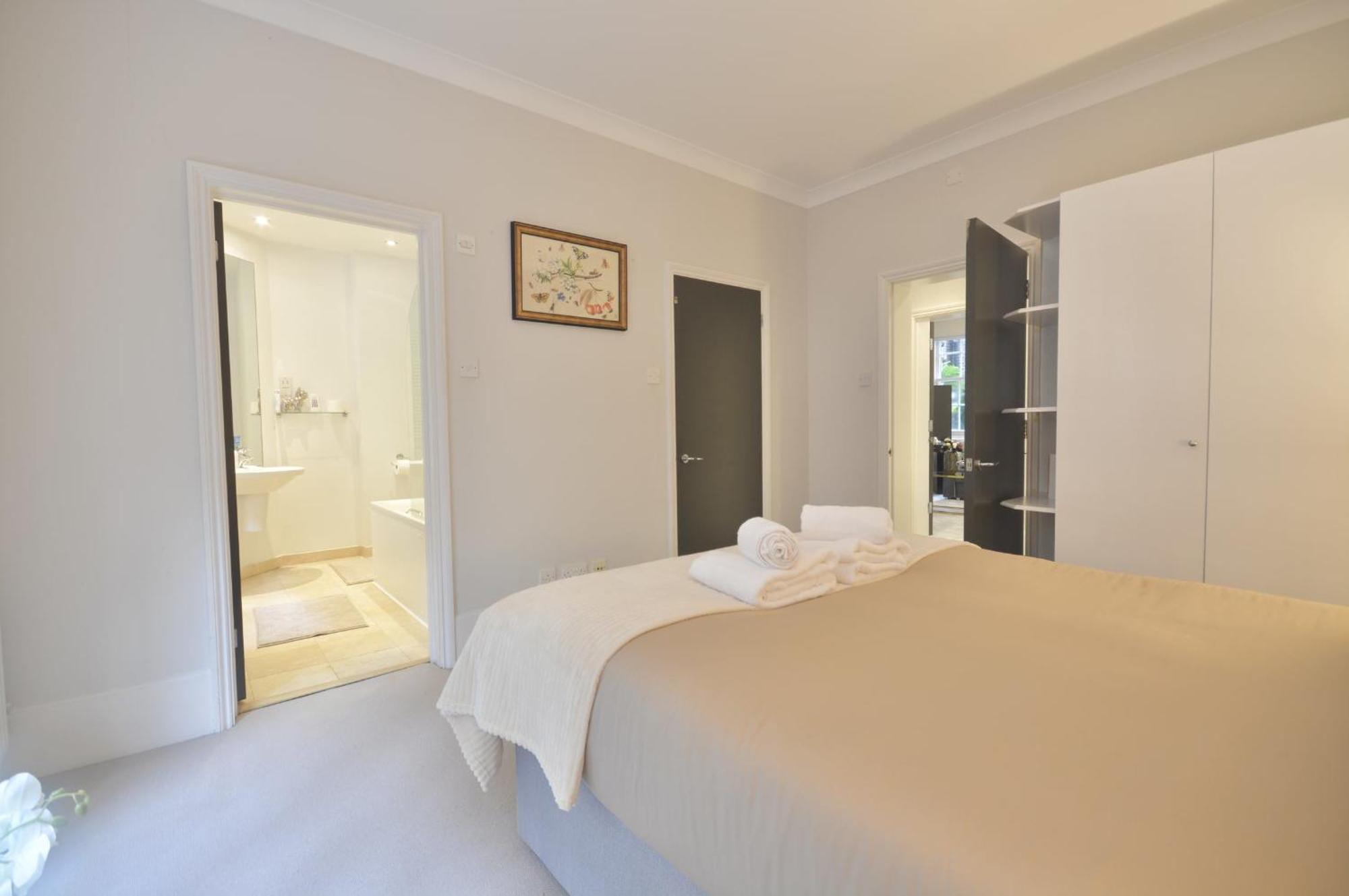 Kensington Apartment, Breakfast, 2 Baths Appartement Londres