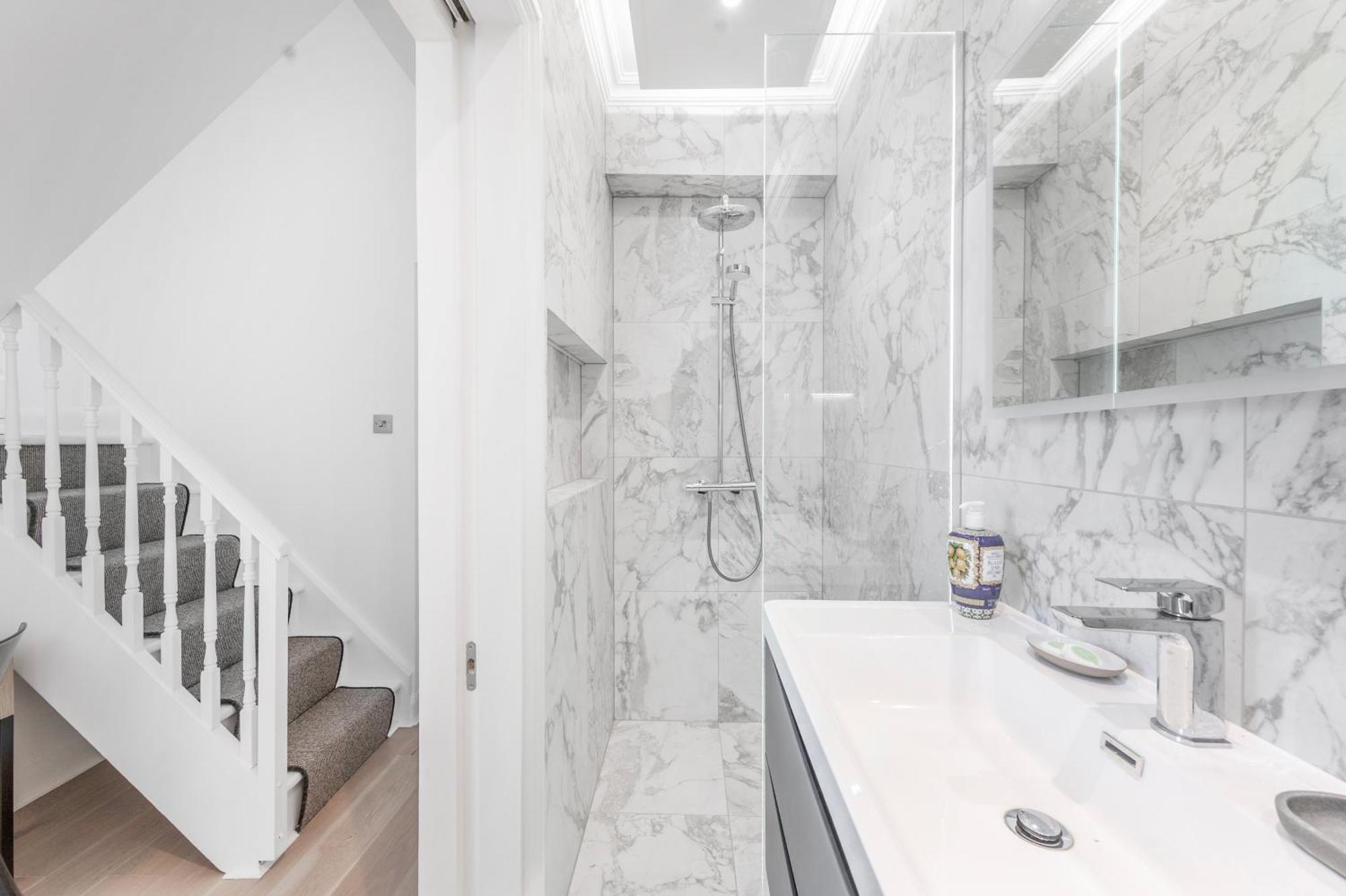Townhouse Moments From Hyde Park & Notting Hill - Free Luggage Storage Nearby And In Unit Washing Machine & Dryer Сasa de vacaciones Londres
