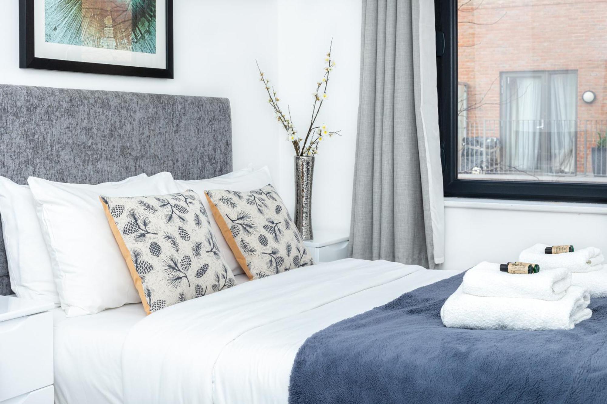 Appartement Modern 2br Wpatio & Free Parking, Canning Town