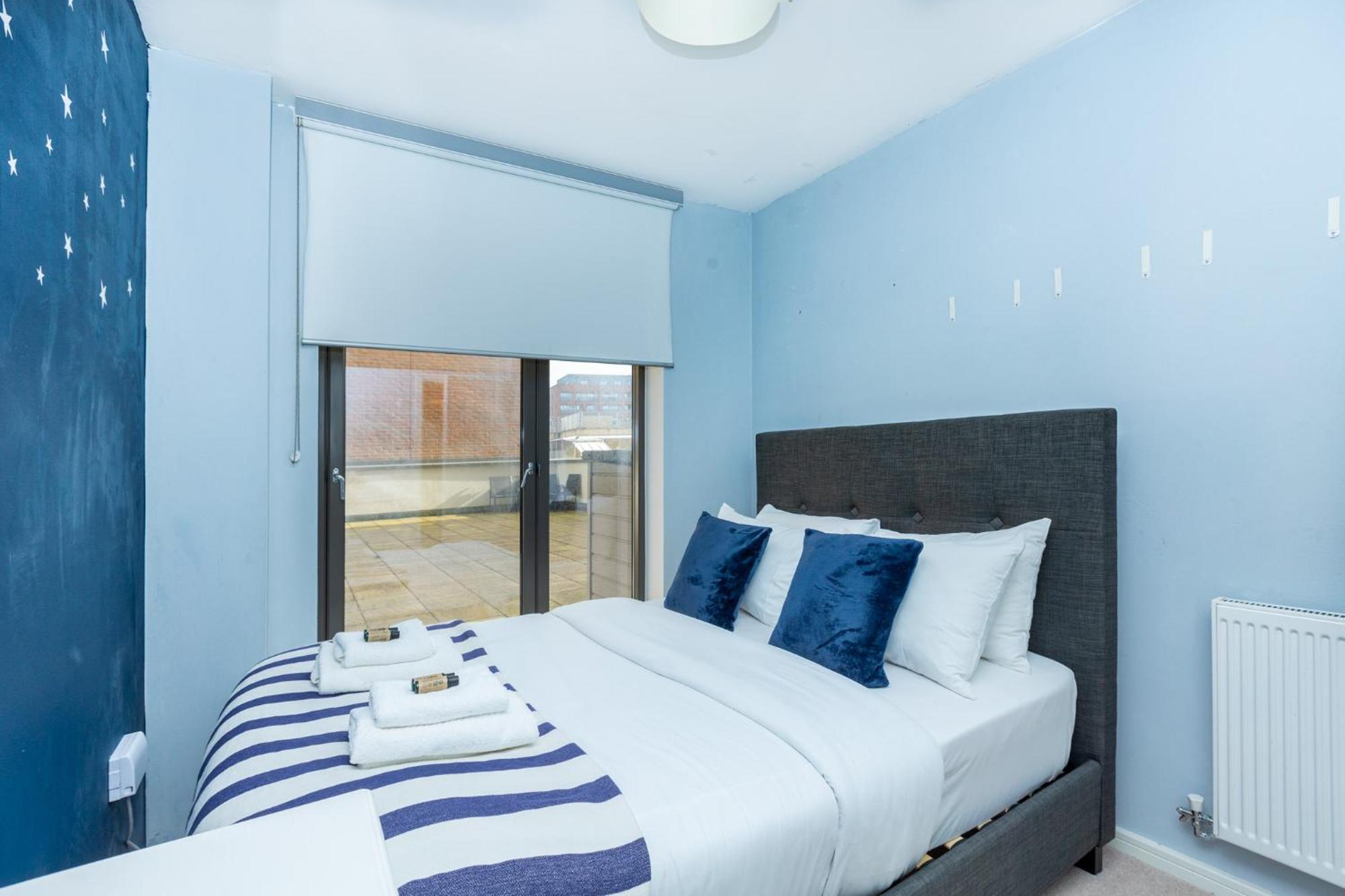 Modern 2br Wpatio & Free Parking, Canning Town Appartement Londres