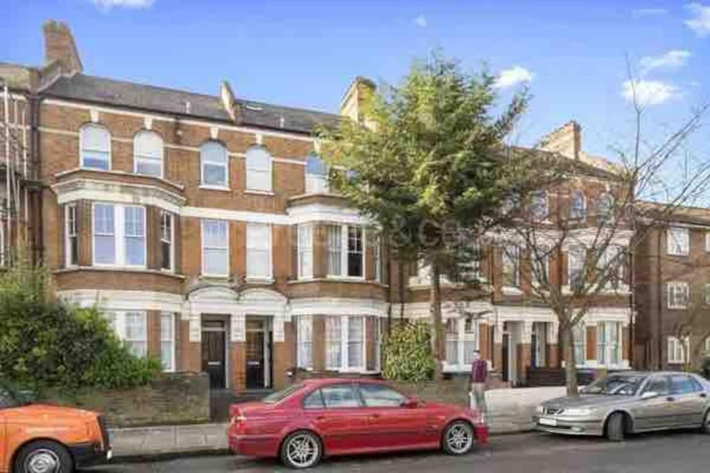 Stunning 2 Bedroom Flat & Garden, * Londres