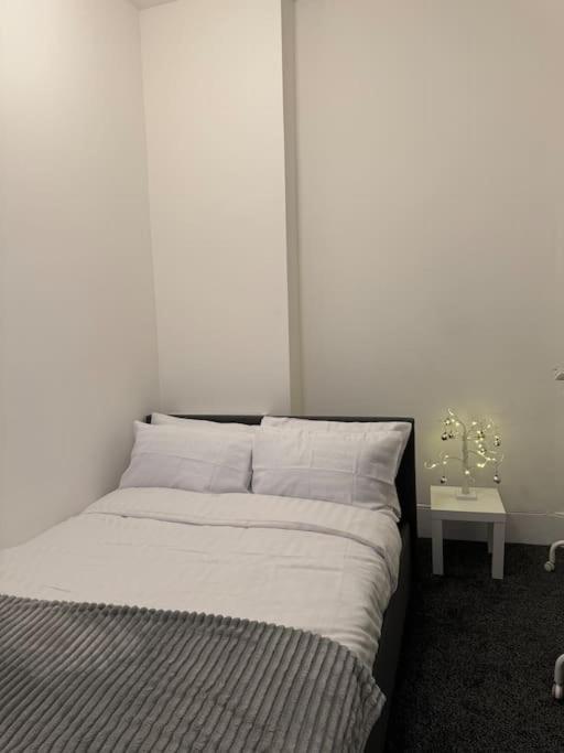 4 Bedroom Entire Flat, Kings Cross Road Apartamento Londres