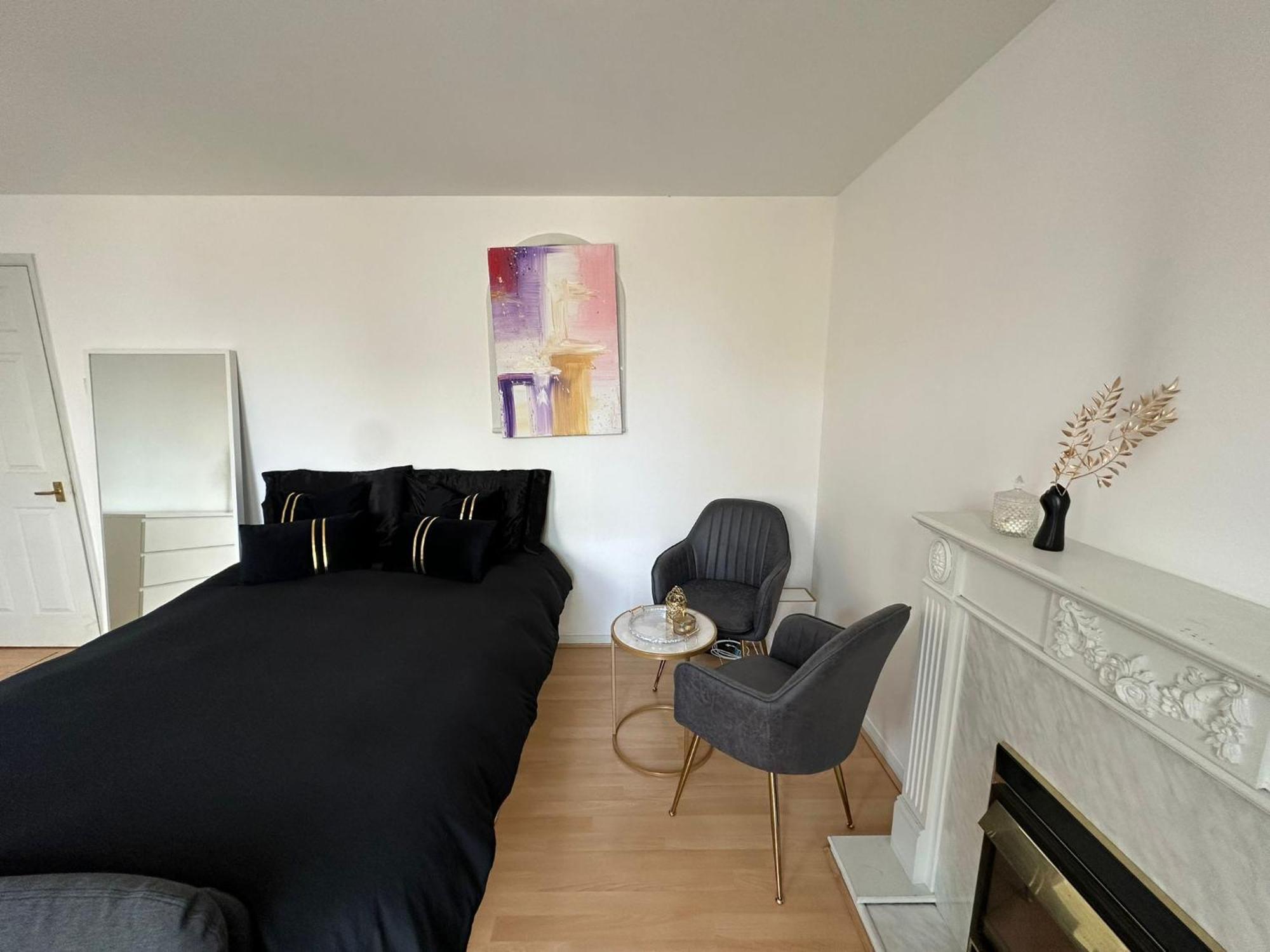 Guest house Luxury Near Eye Zone 1 *