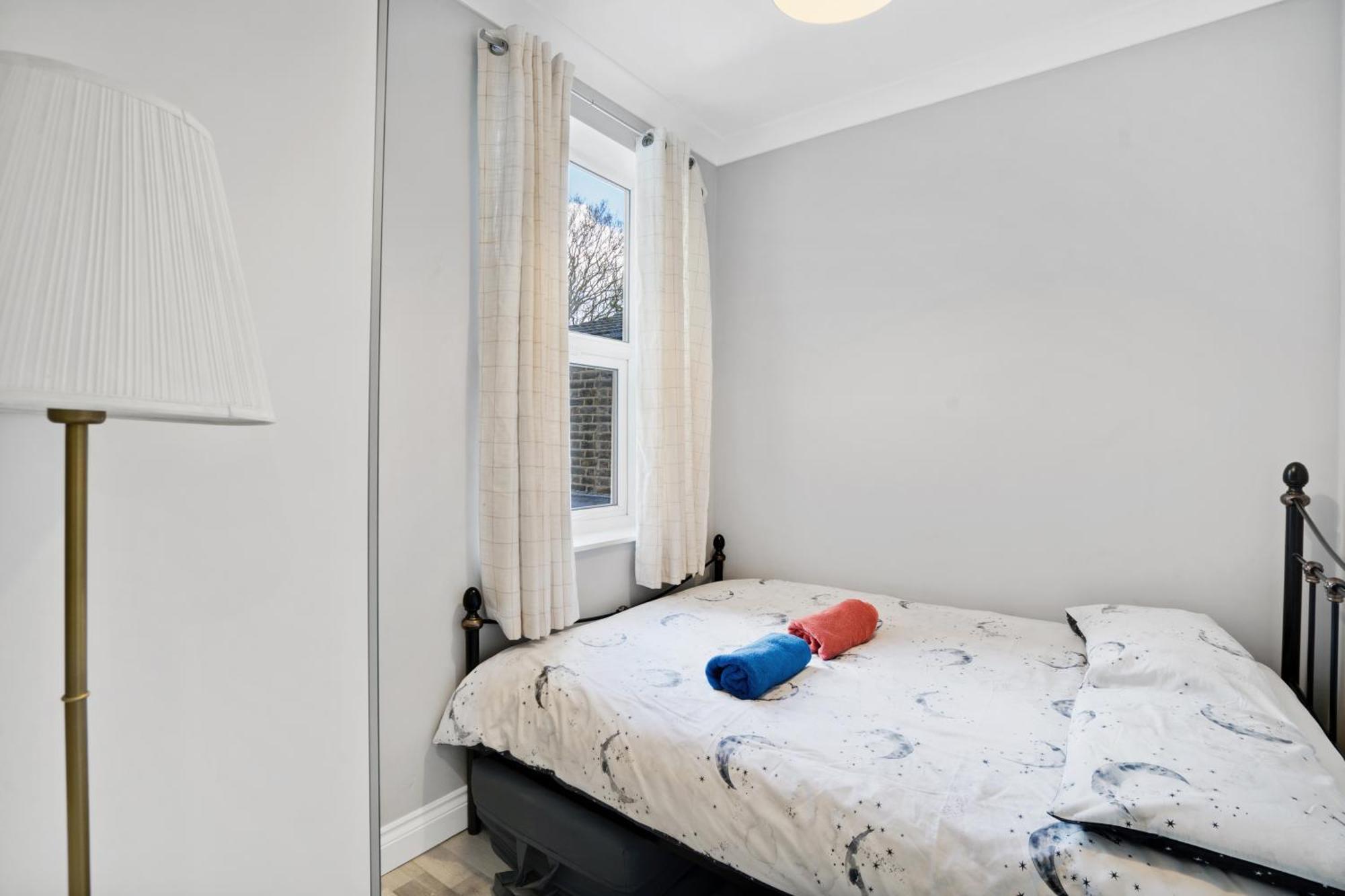 7 Bedroom House With Garden Casa de férias Londres