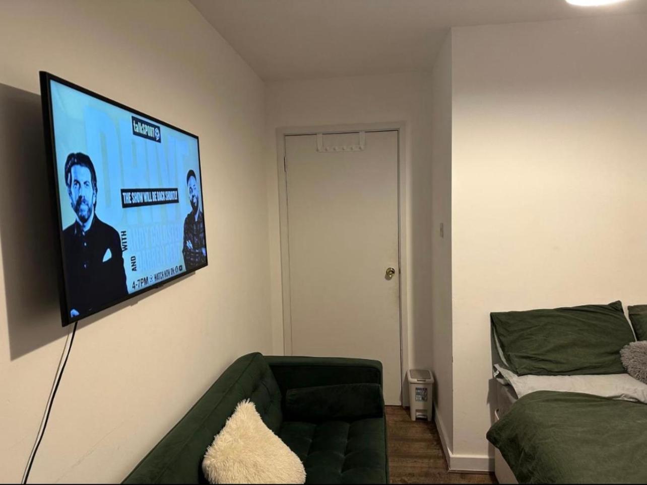 Apartamento Charming 6-bed In Wembley Area *