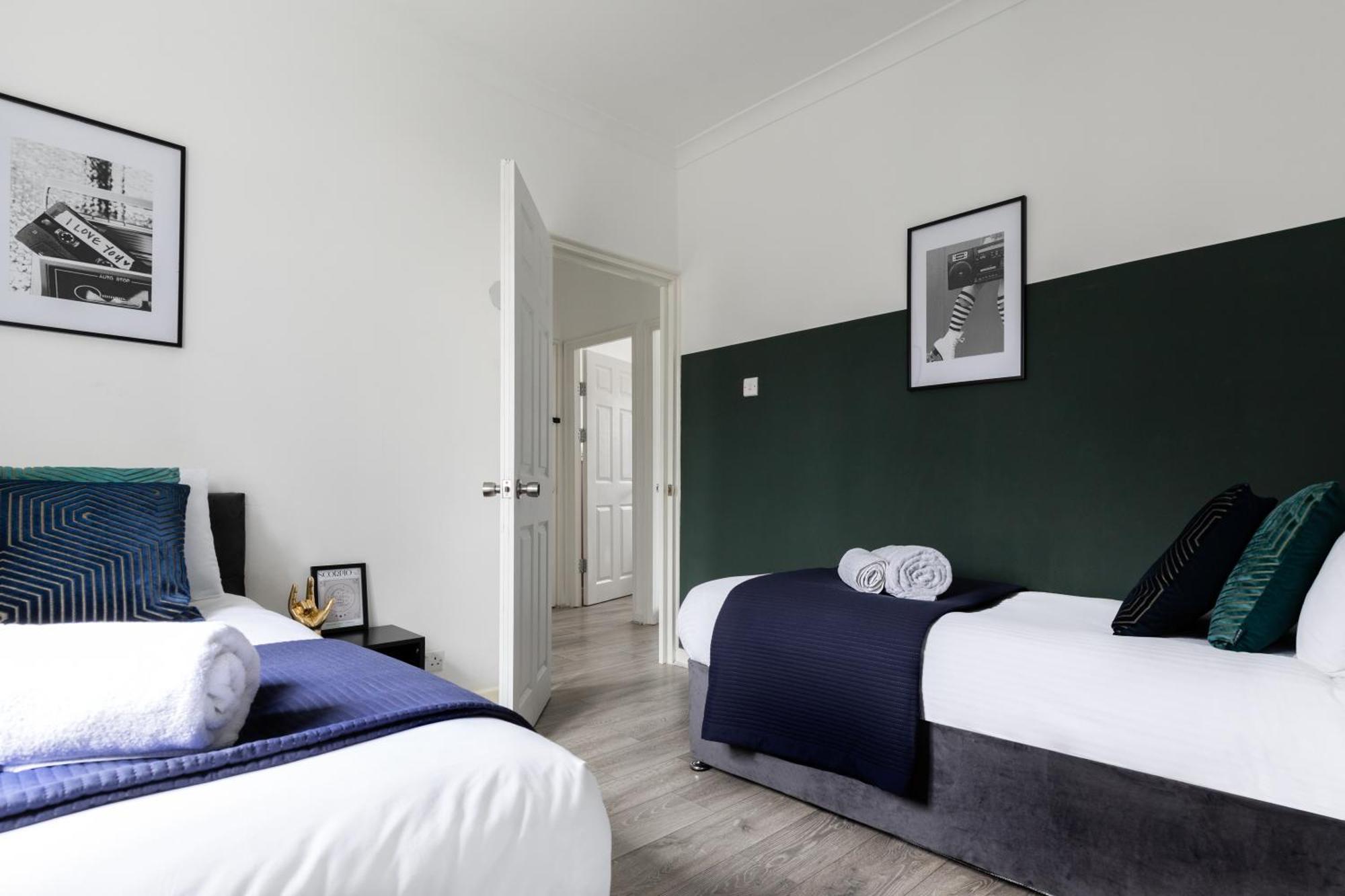 Stylish & Spacious 3bed In Putney *