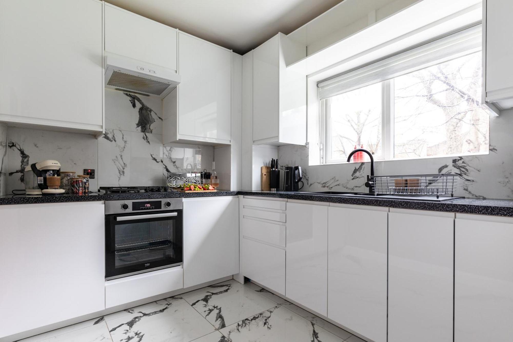 Stylish & Spacious 3bed In Putney * London