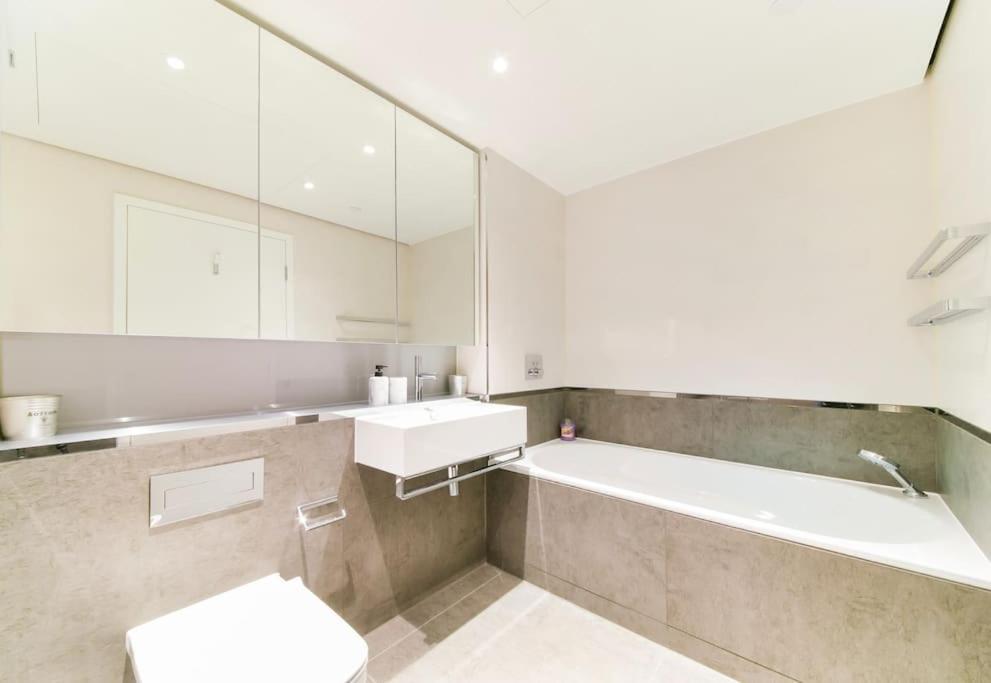 Appartement Luxury 3 Bedroom Battersea Power *