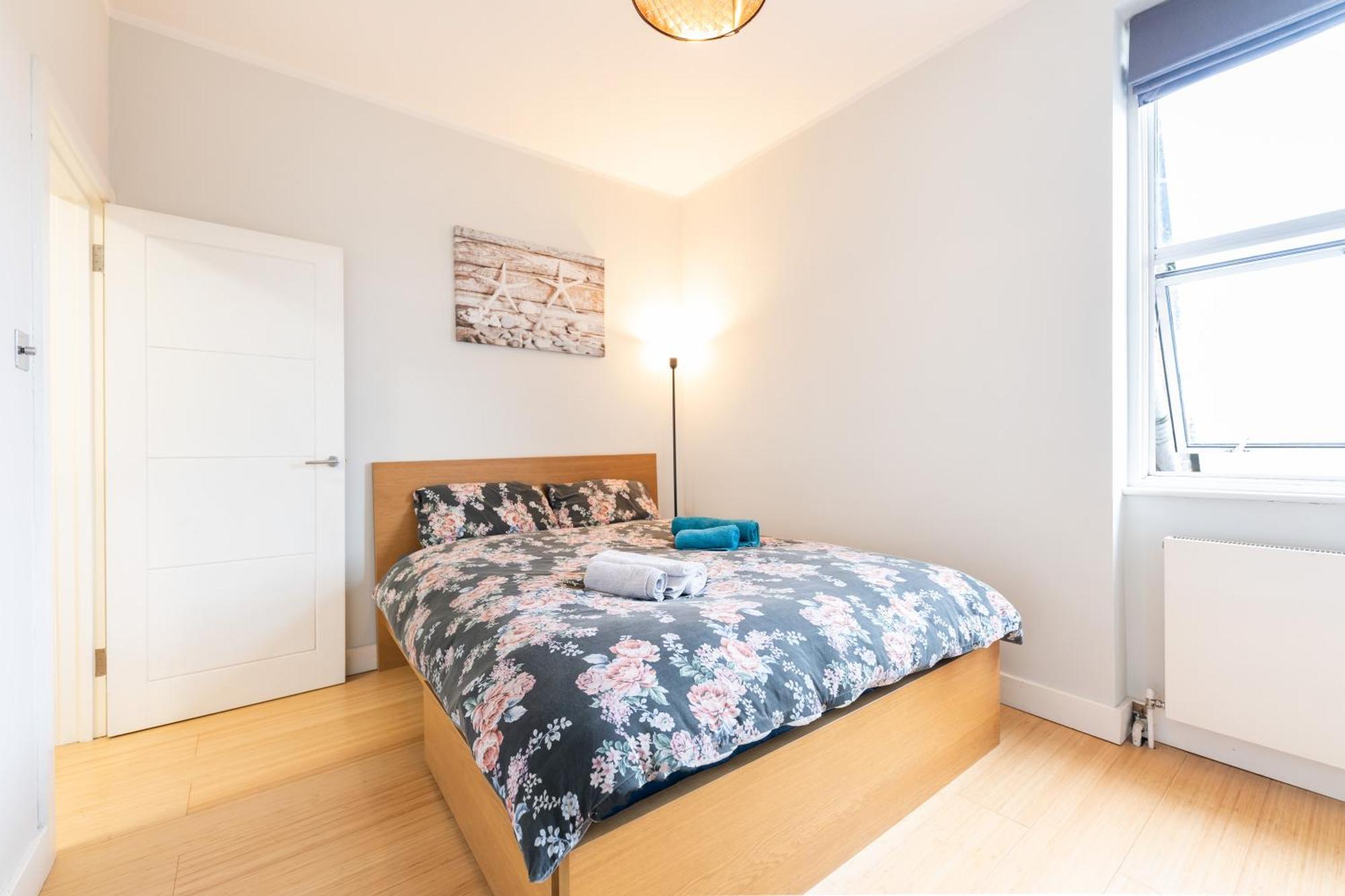 Special Offer! Bright & - Up To 4 Appartement