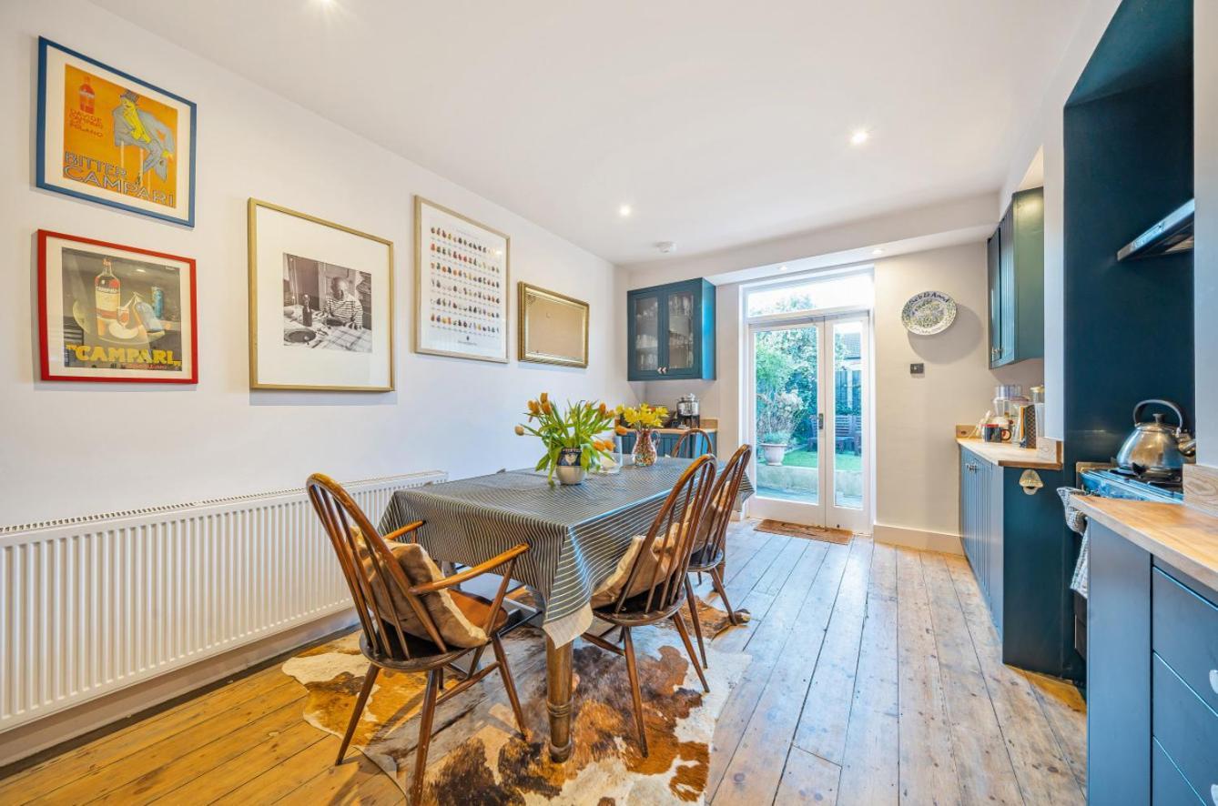 Hébergement de vacances Fantastic Edwardian 3br House W Gdn, Kensal Londres