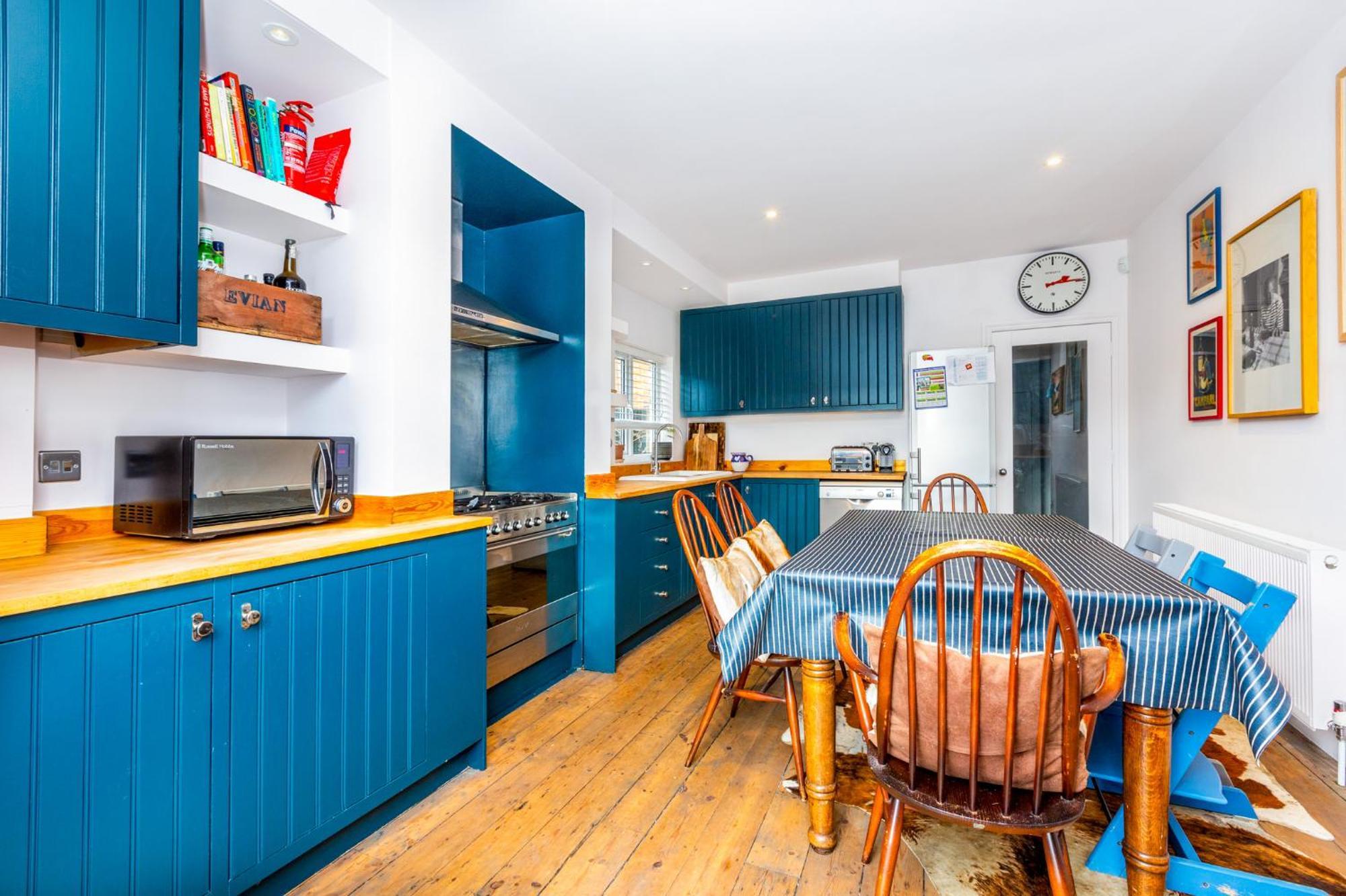 Hébergement de vacances Fantastic Edwardian 3br House W Gdn, Kensal *
